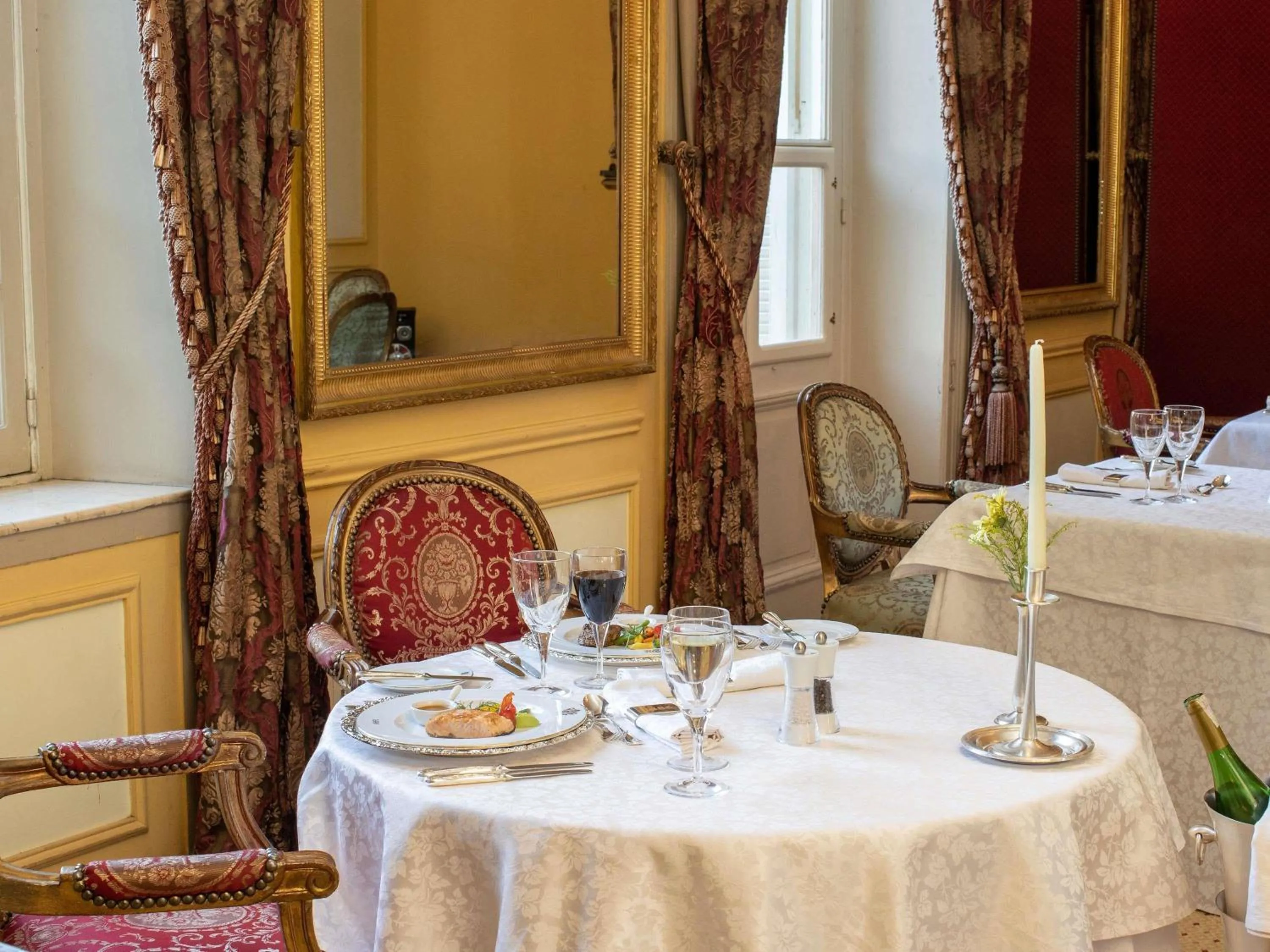 Restaurant/places to eat in Pavillon Winter Luxor