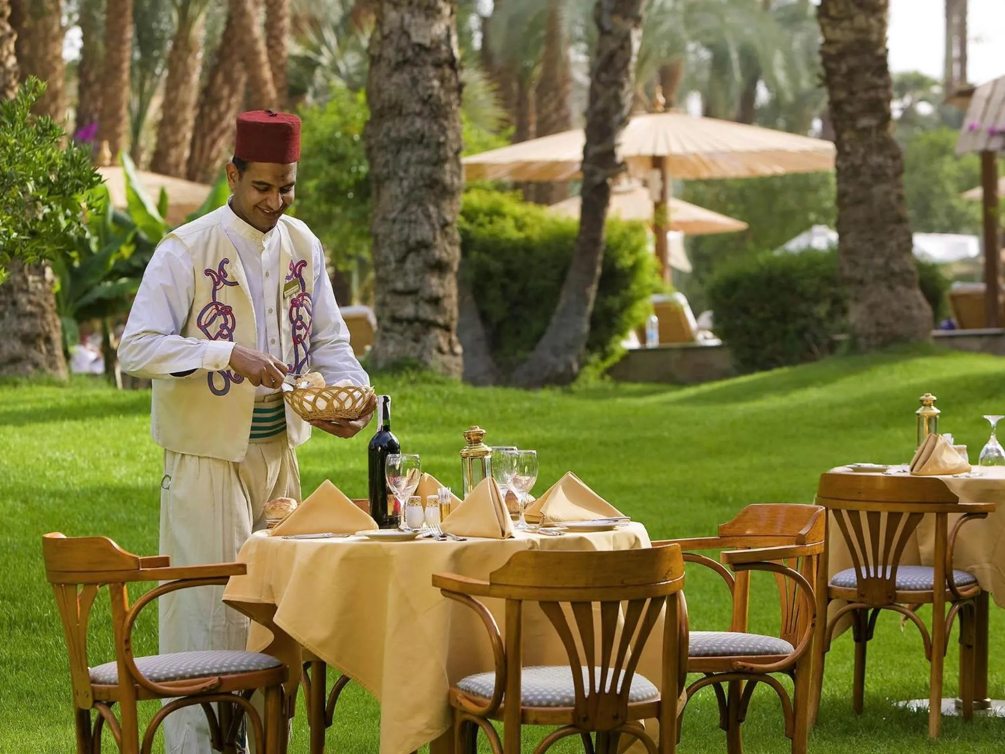 Restaurant/places to eat in Pavillon Winter Luxor