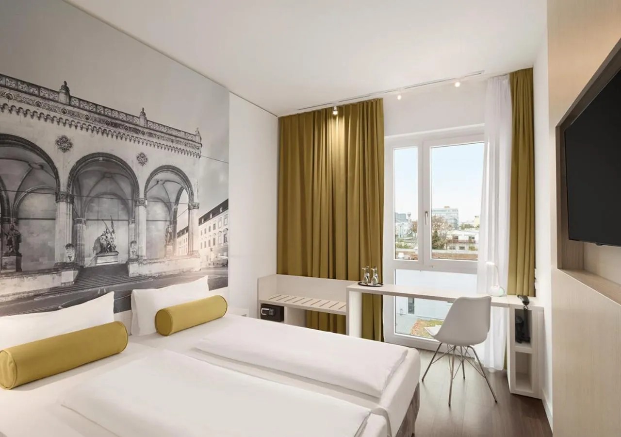 Bed in Super 8 by Wyndham Munich City North