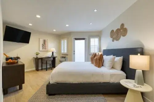 Classic Queen - Lower Level in The Mara Laguna Beach, an AvantStay Hotel Classic Queen - Lower Level in The Mara Laguna Beach, an AvantStay Hotel