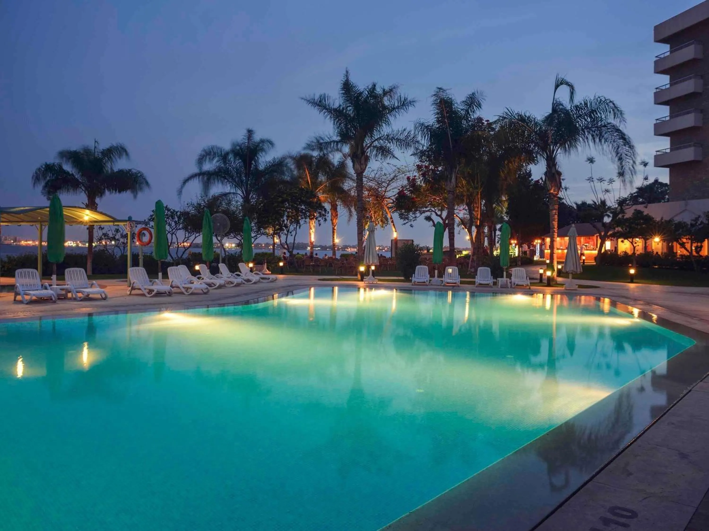 Lounge or bar in Mercure Ismailia Forsan Island