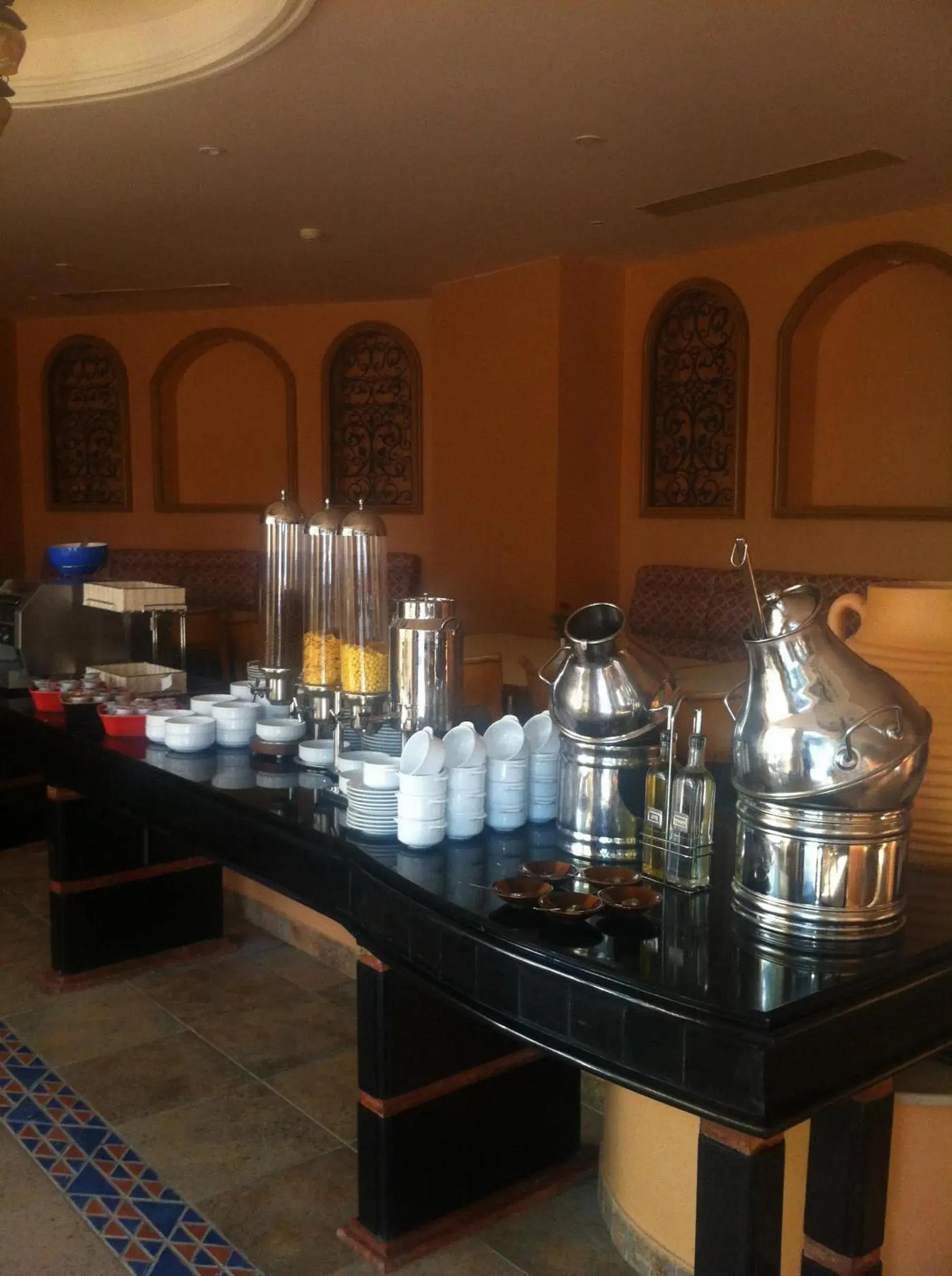 Food and drinks in Mercure Ismailia Forsan Island Food and drinks in Mercure Ismailia Forsan Island
