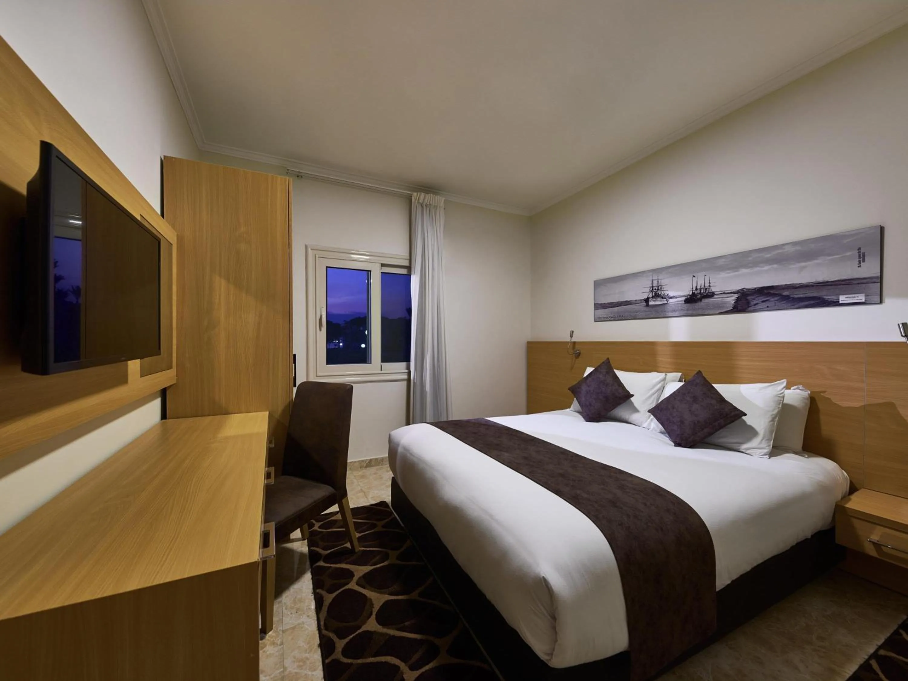 Bedroom, Bed in Mercure Ismailia Forsan Island