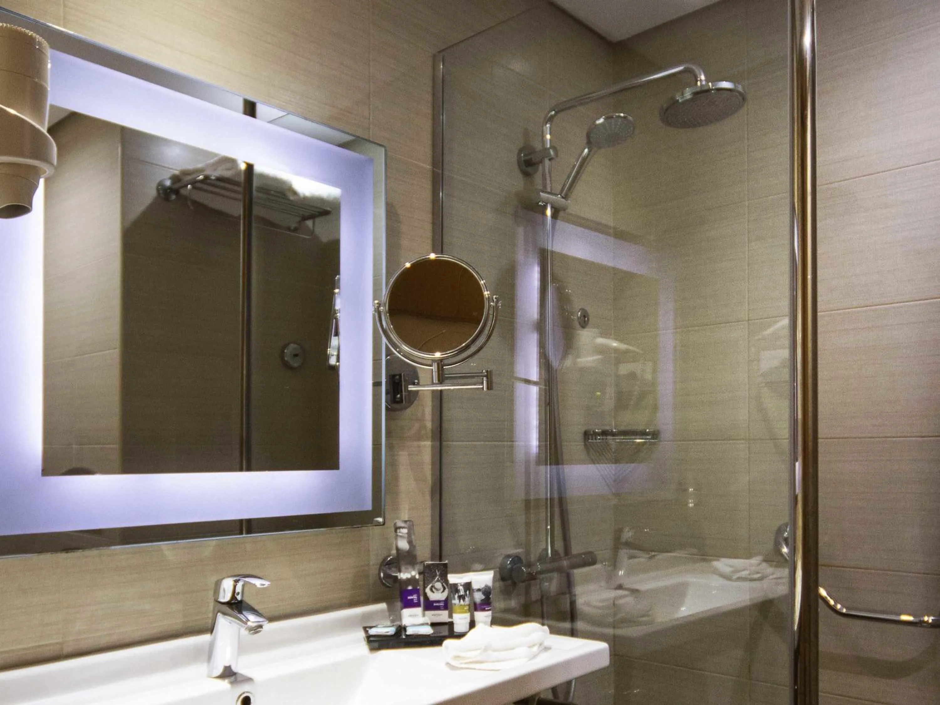 Bedroom in Mercure Ismailia Forsan Island