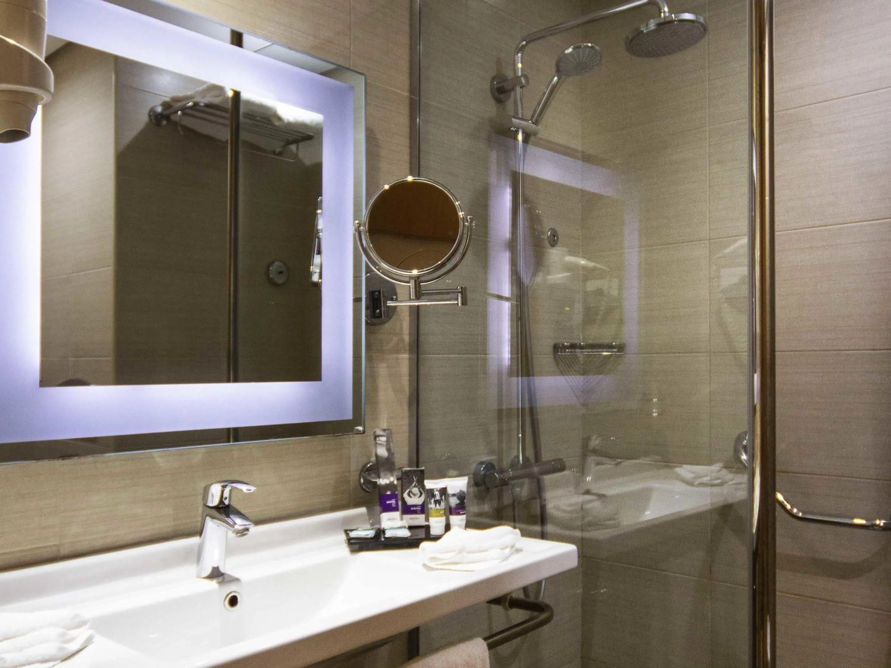 Bedroom in Mercure Ismailia Forsan Island