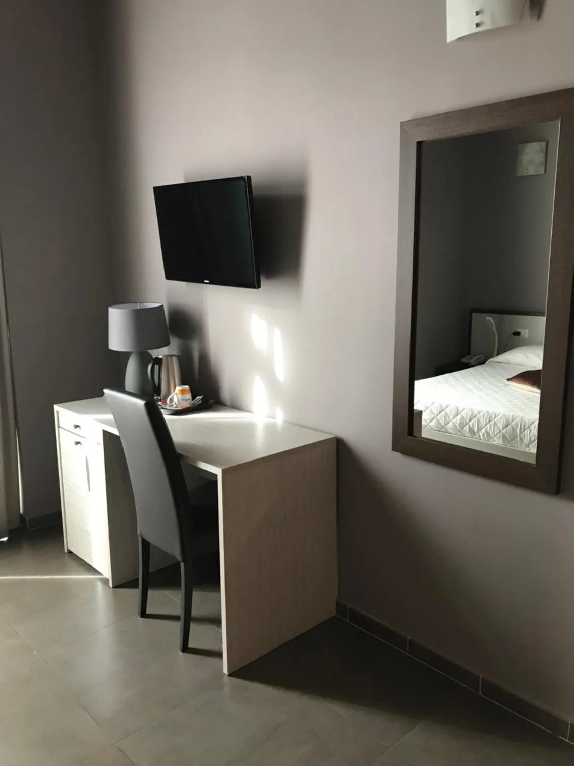 TV and multimedia, Bed in Hotel Eubea