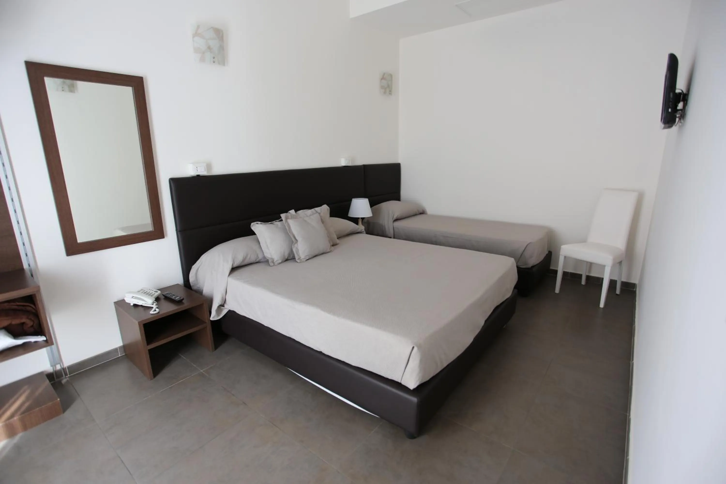 Bedroom, Bed in Hotel Eubea