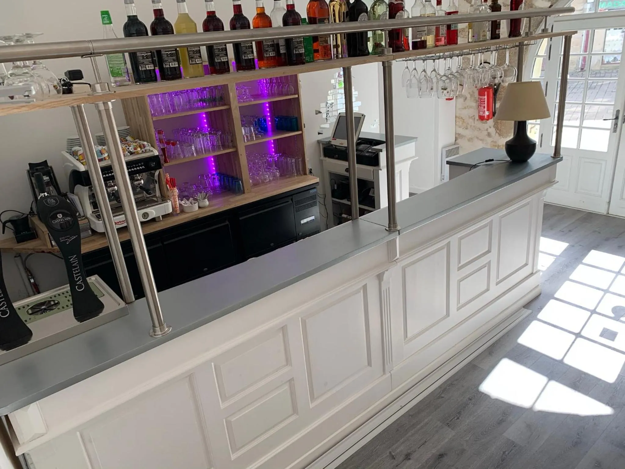 Nightclub / DJ in Au Fin Gourmet