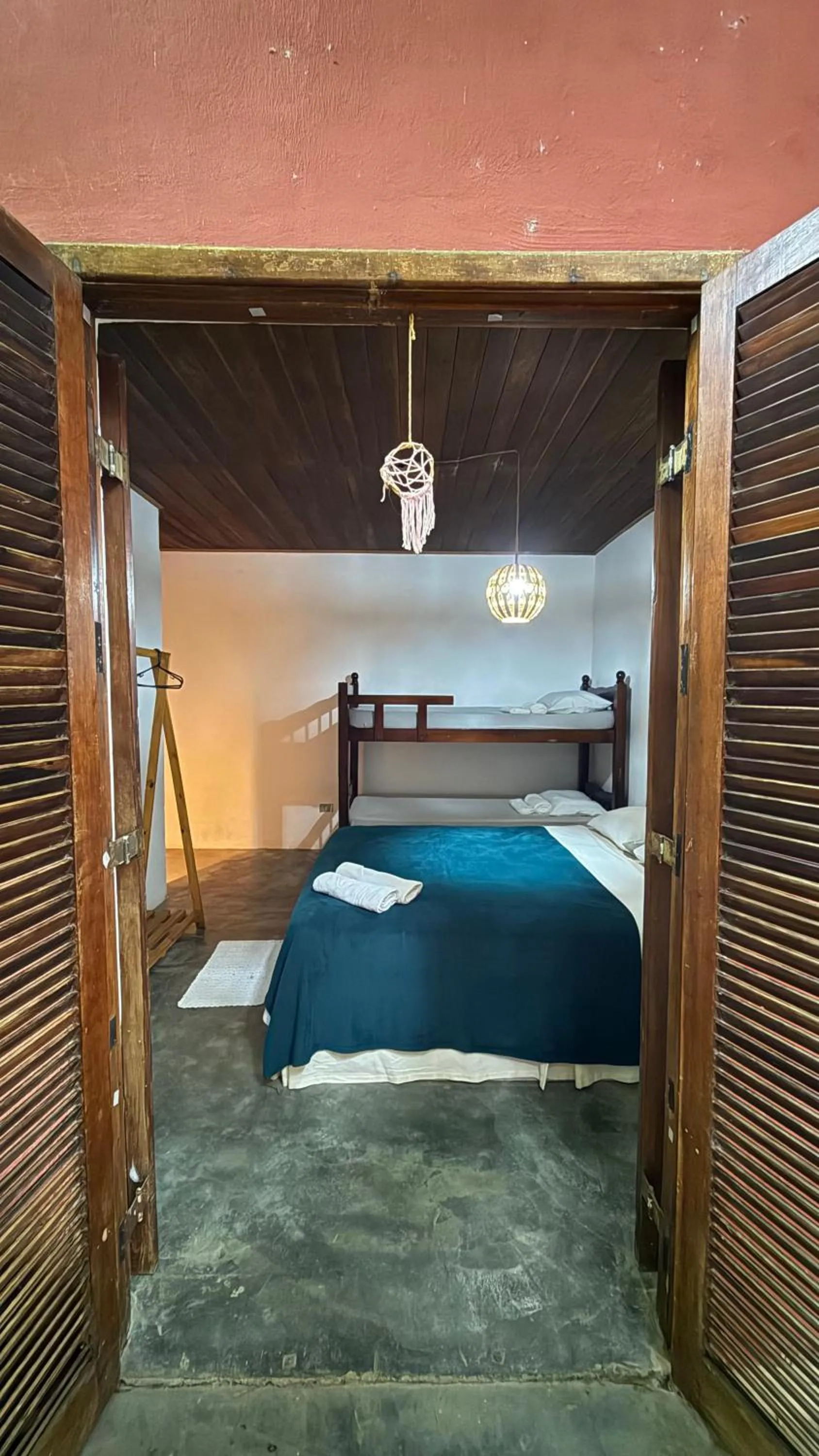 Photo of the whole room, Bed in Sambaqui Hostel