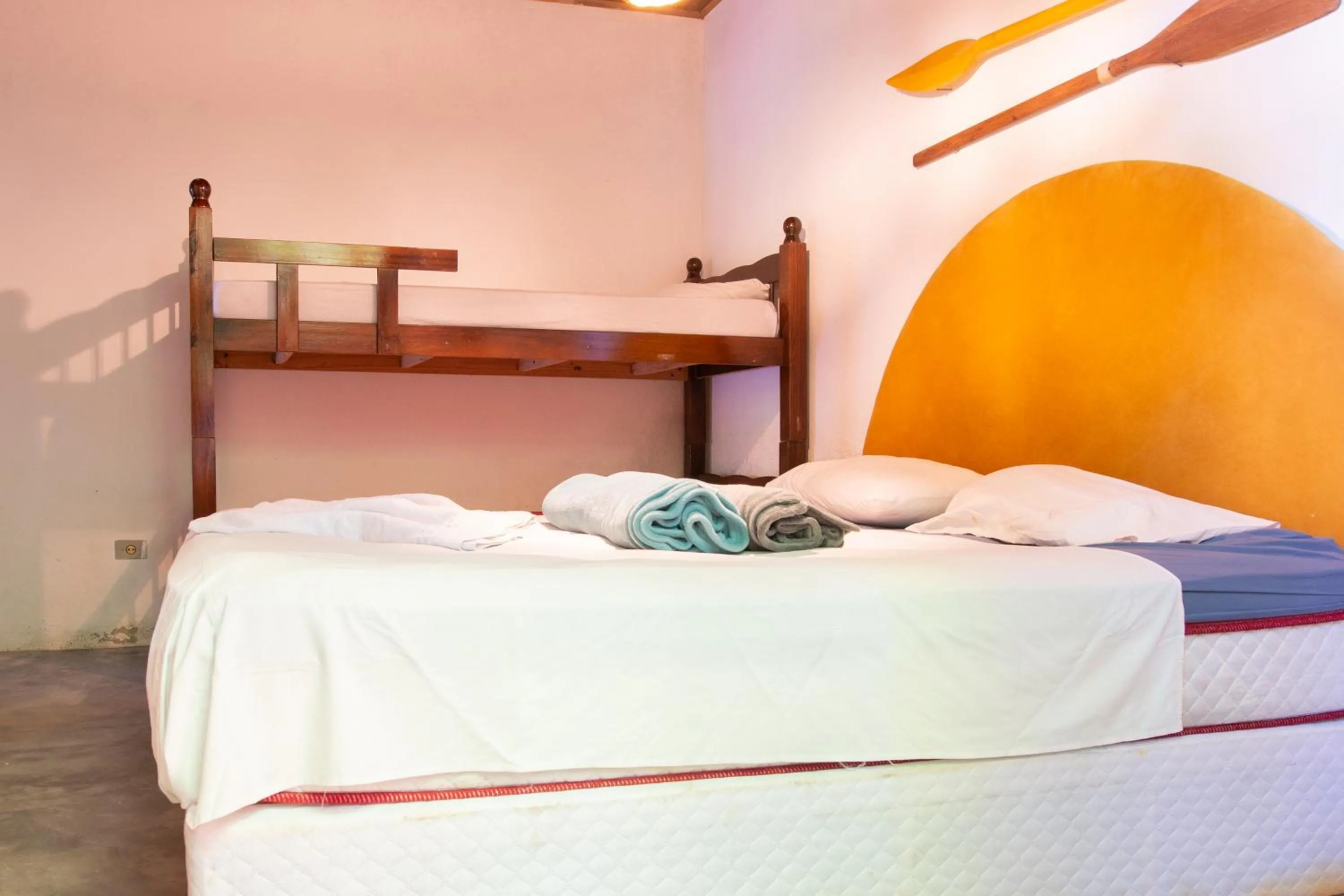 Photo of the whole room, Bed in Sambaqui Hostel