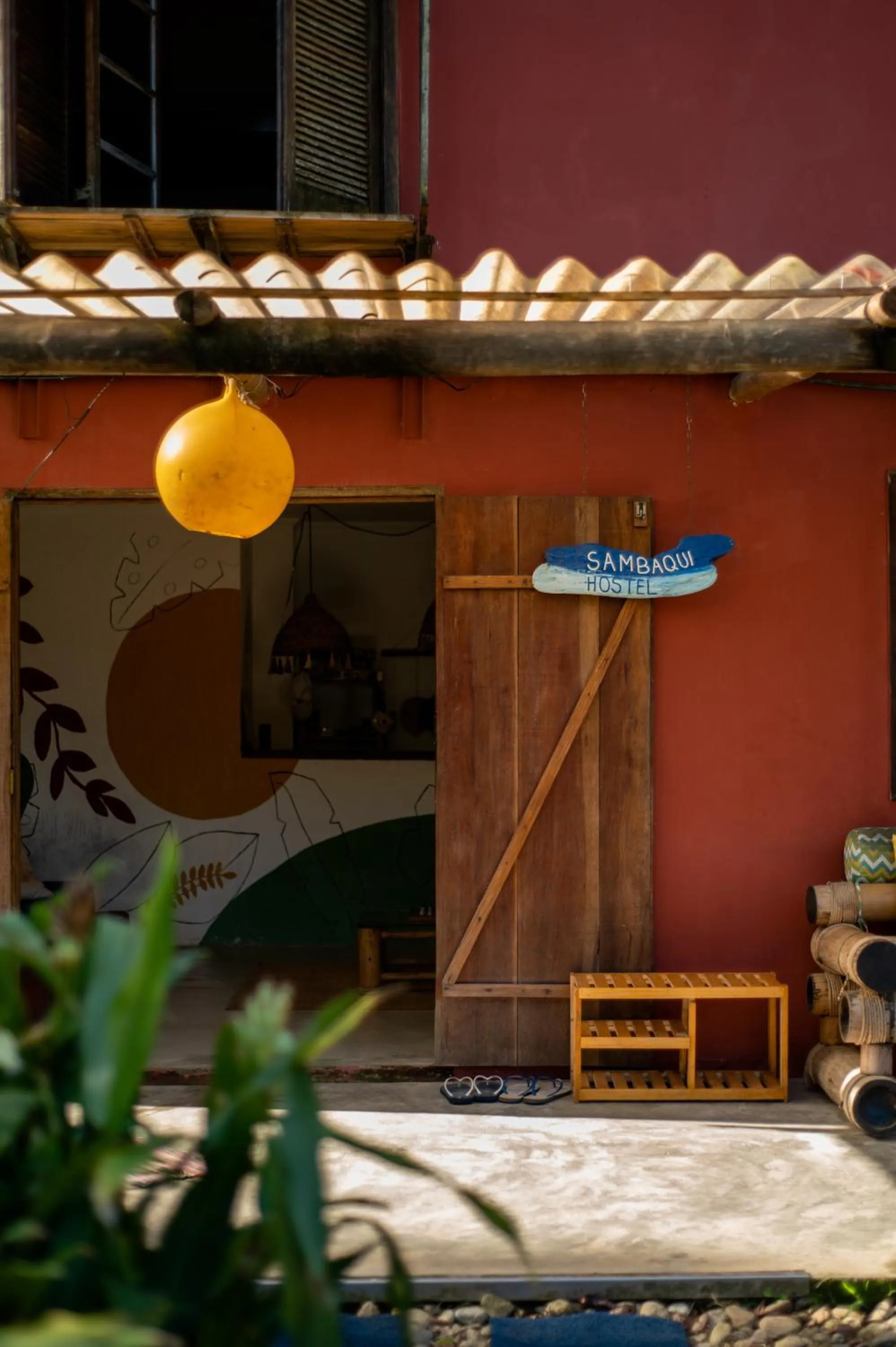Facade/entrance in Sambaqui Hostel