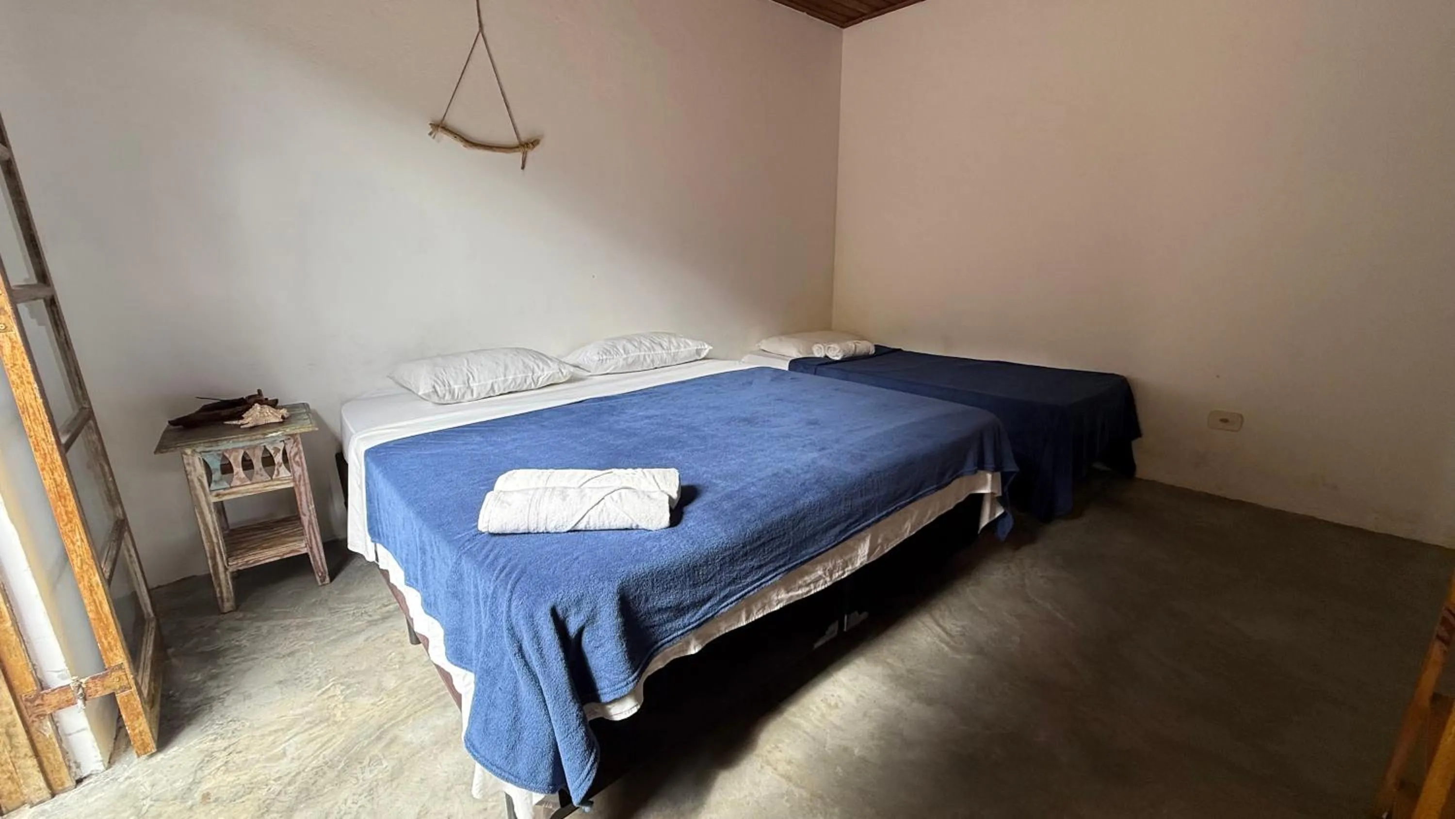 Photo of the whole room, Bed in Sambaqui Hostel