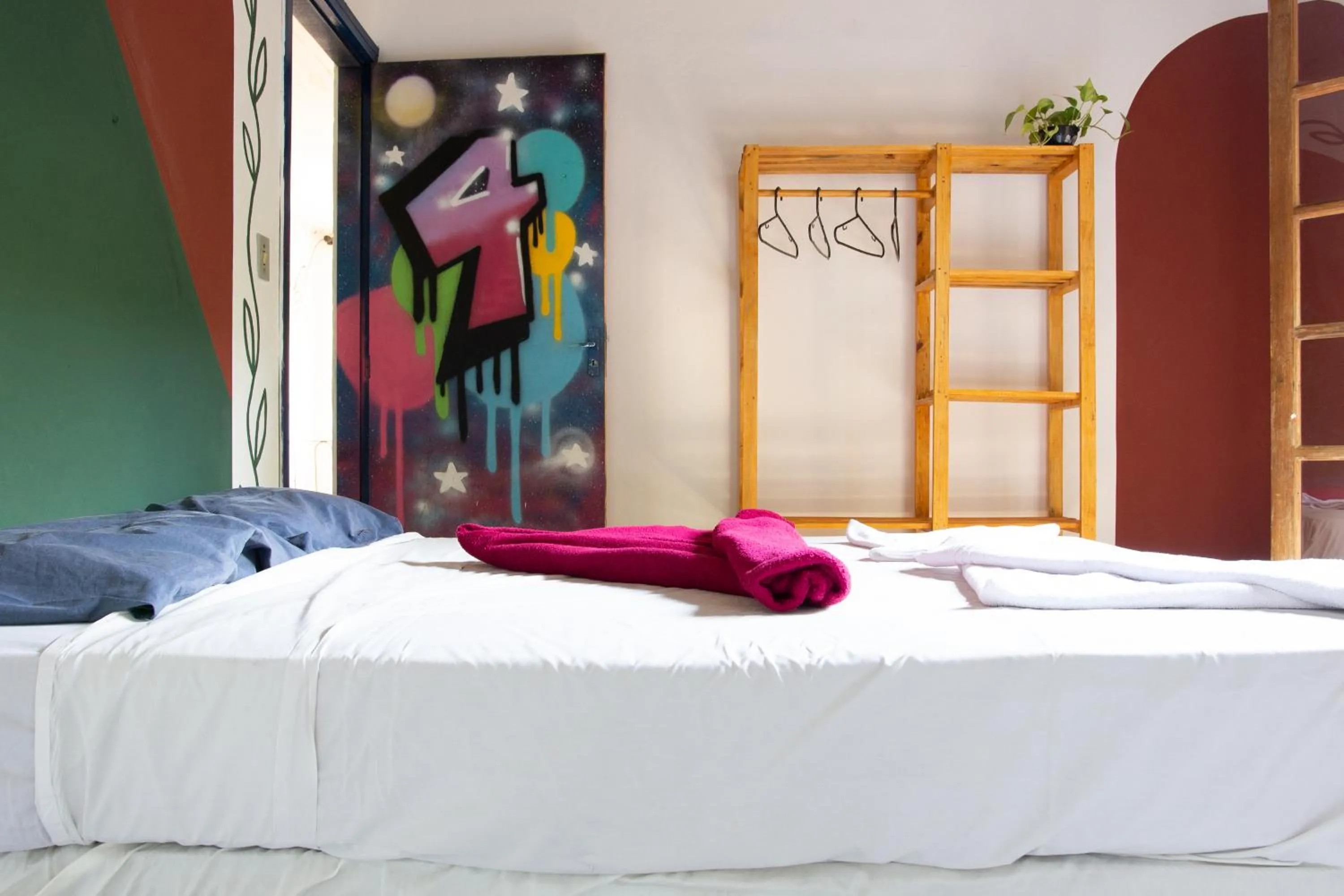 Photo of the whole room, Bed in Sambaqui Hostel