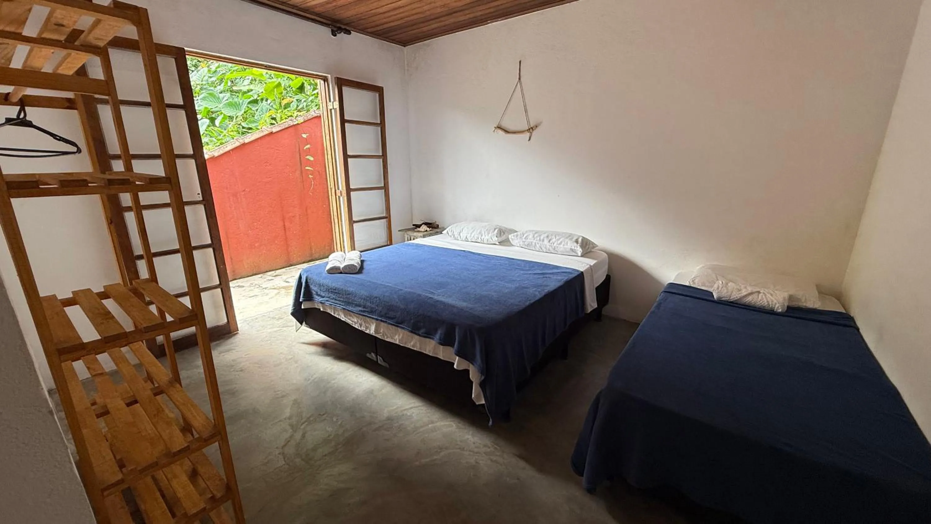 Photo of the whole room, Bed in Sambaqui Hostel
