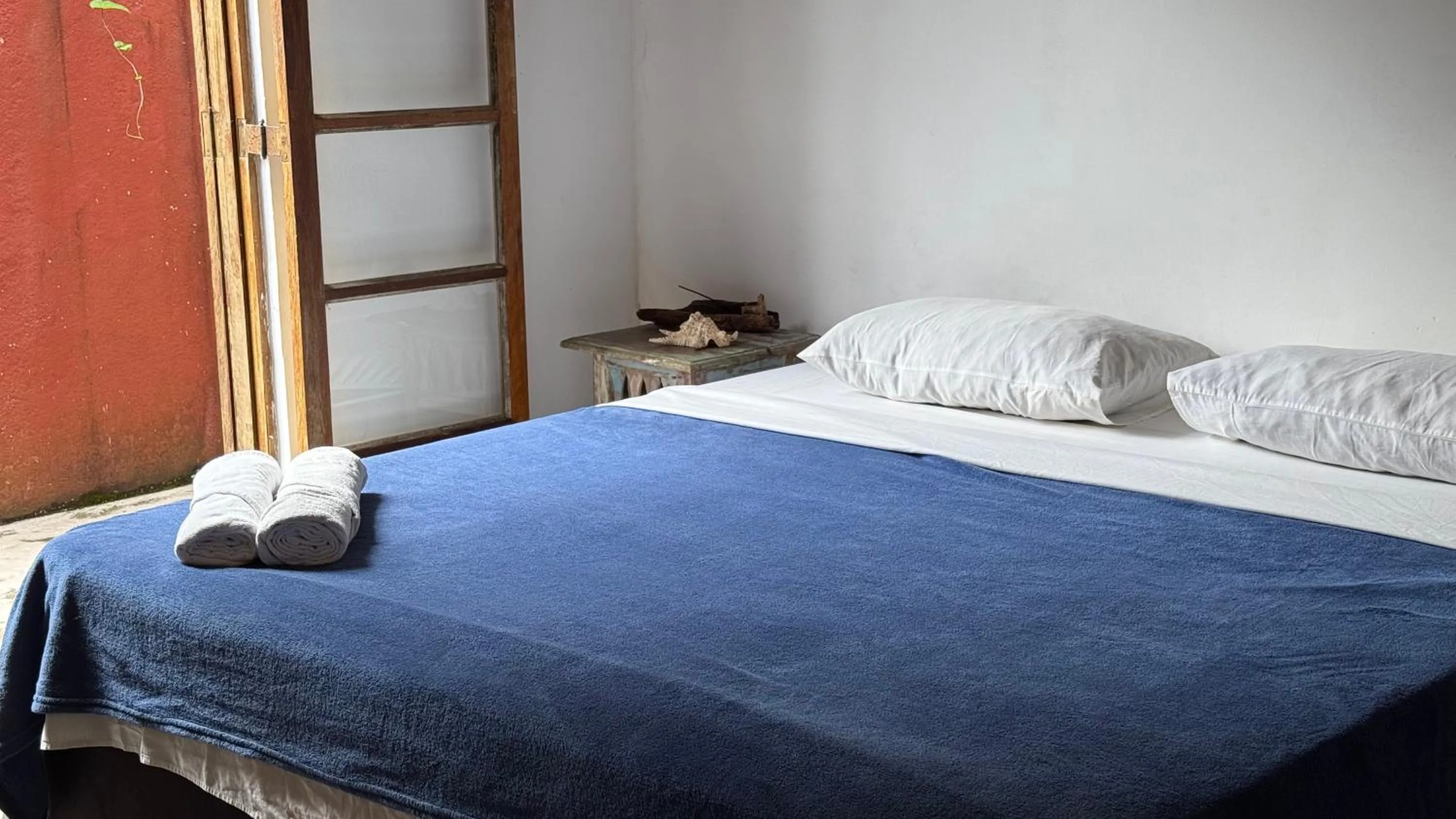 Photo of the whole room, Bed in Sambaqui Hostel