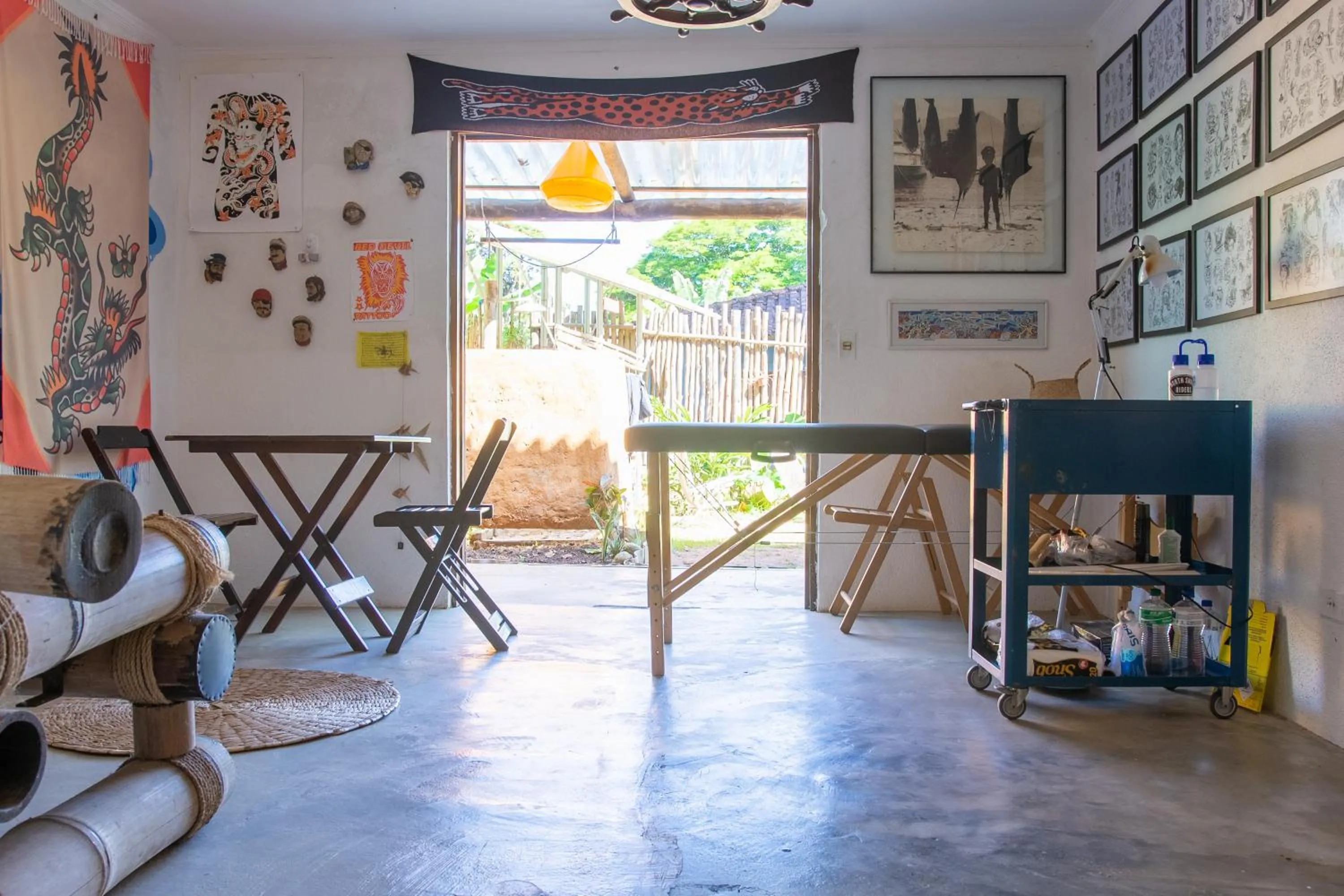 Seating area in Sambaqui Hostel