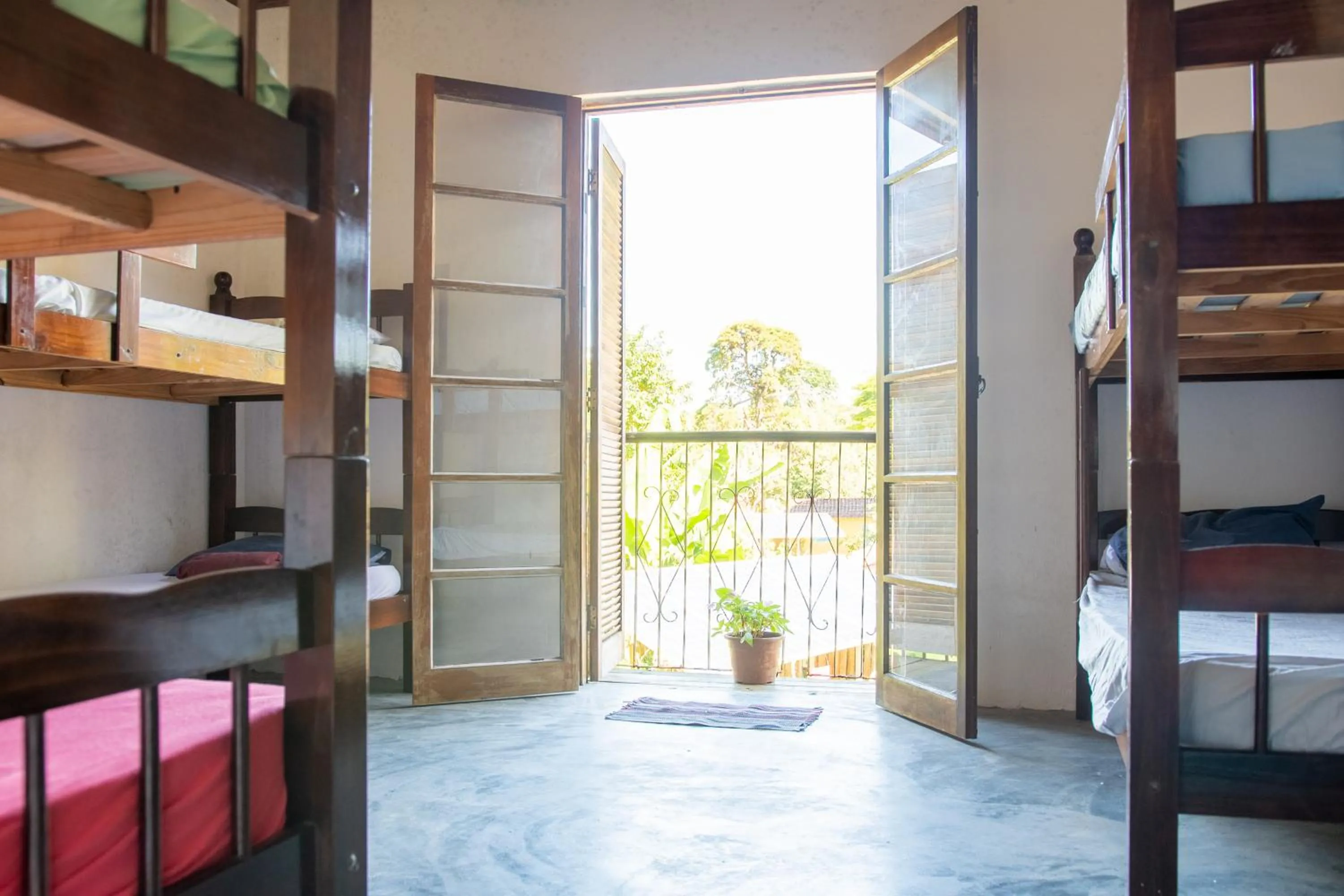 Photo of the whole room, Bed in Sambaqui Hostel
