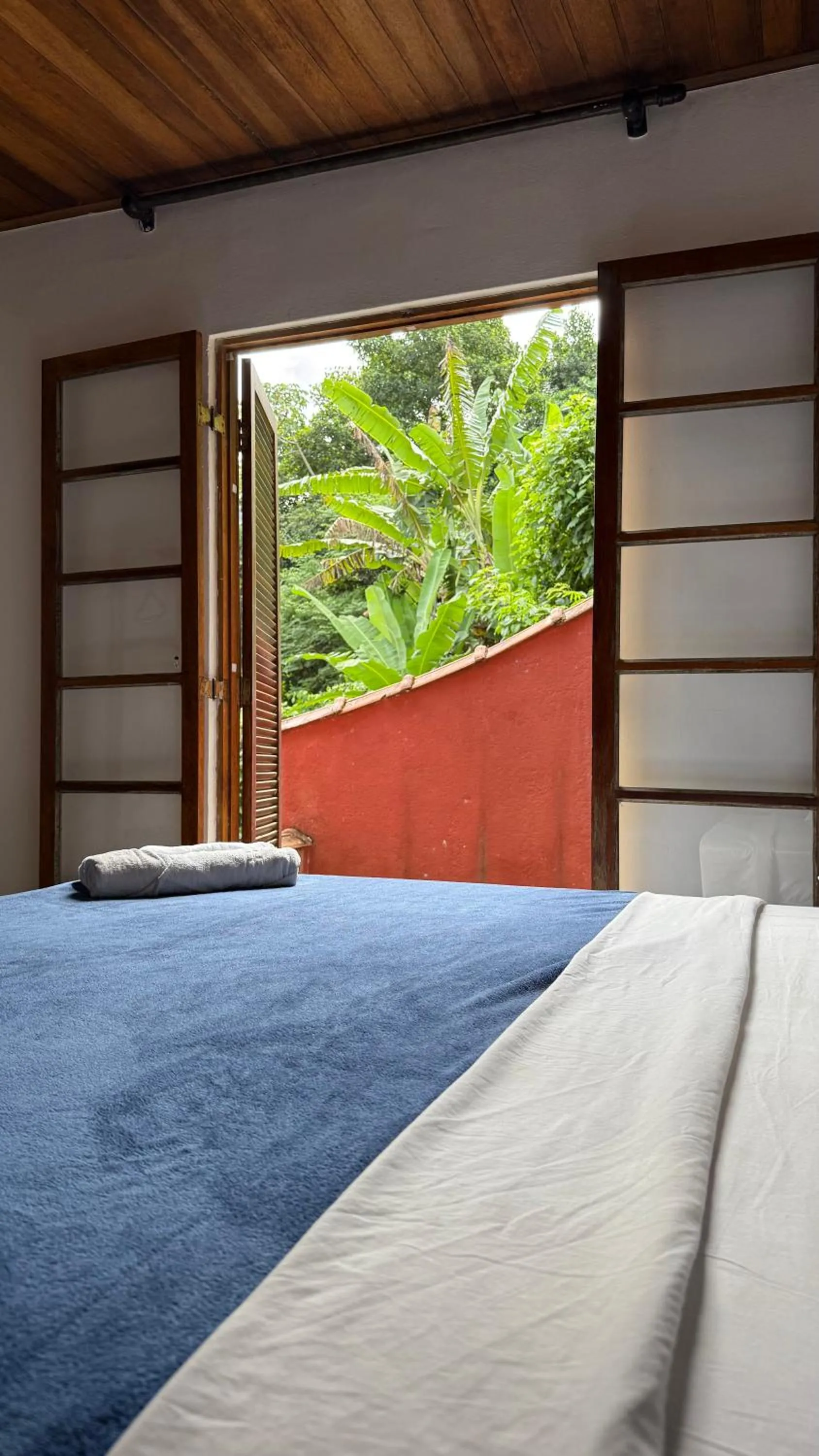 Photo of the whole room, Bed in Sambaqui Hostel