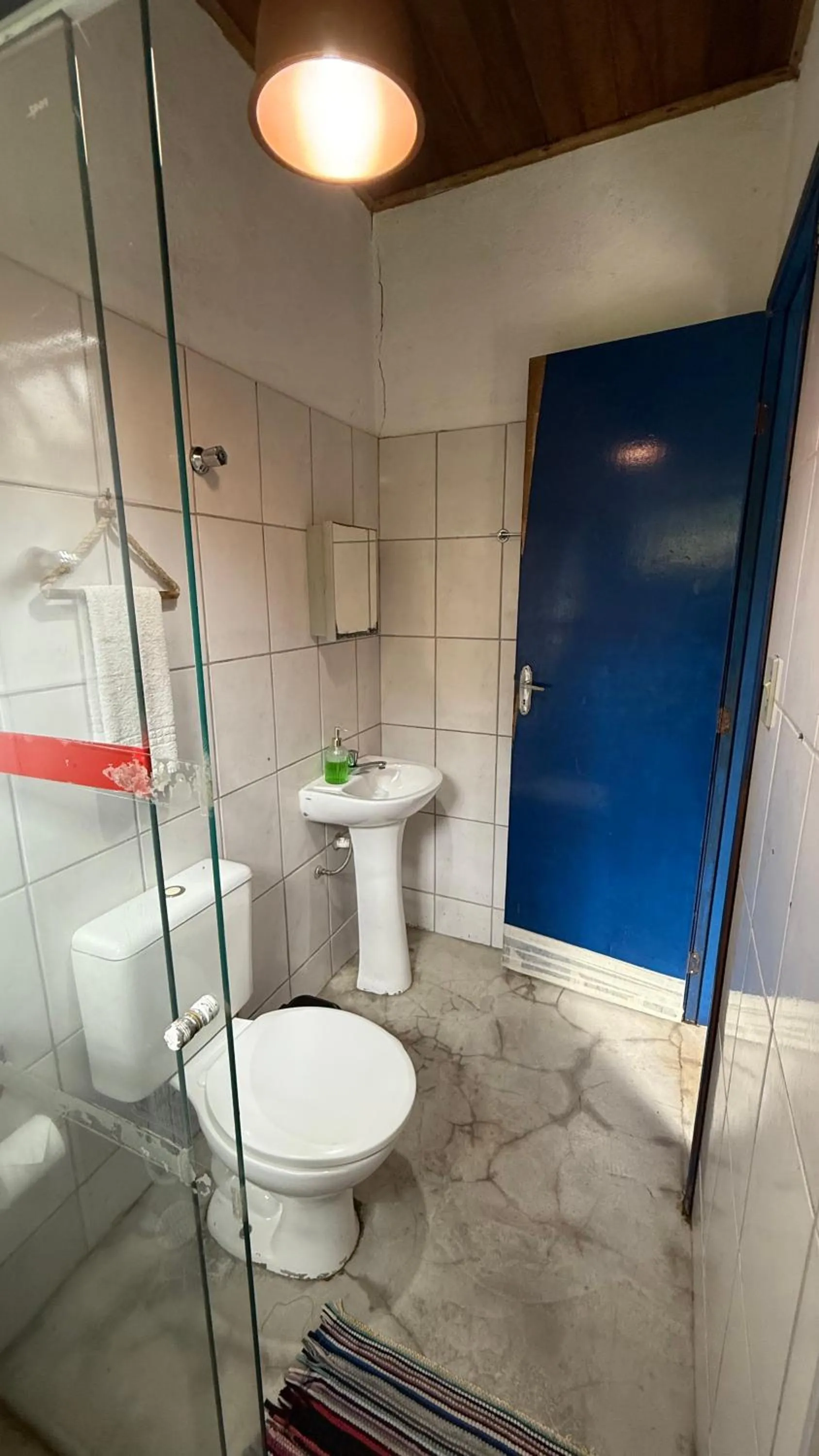 Bathroom in Sambaqui Hostel