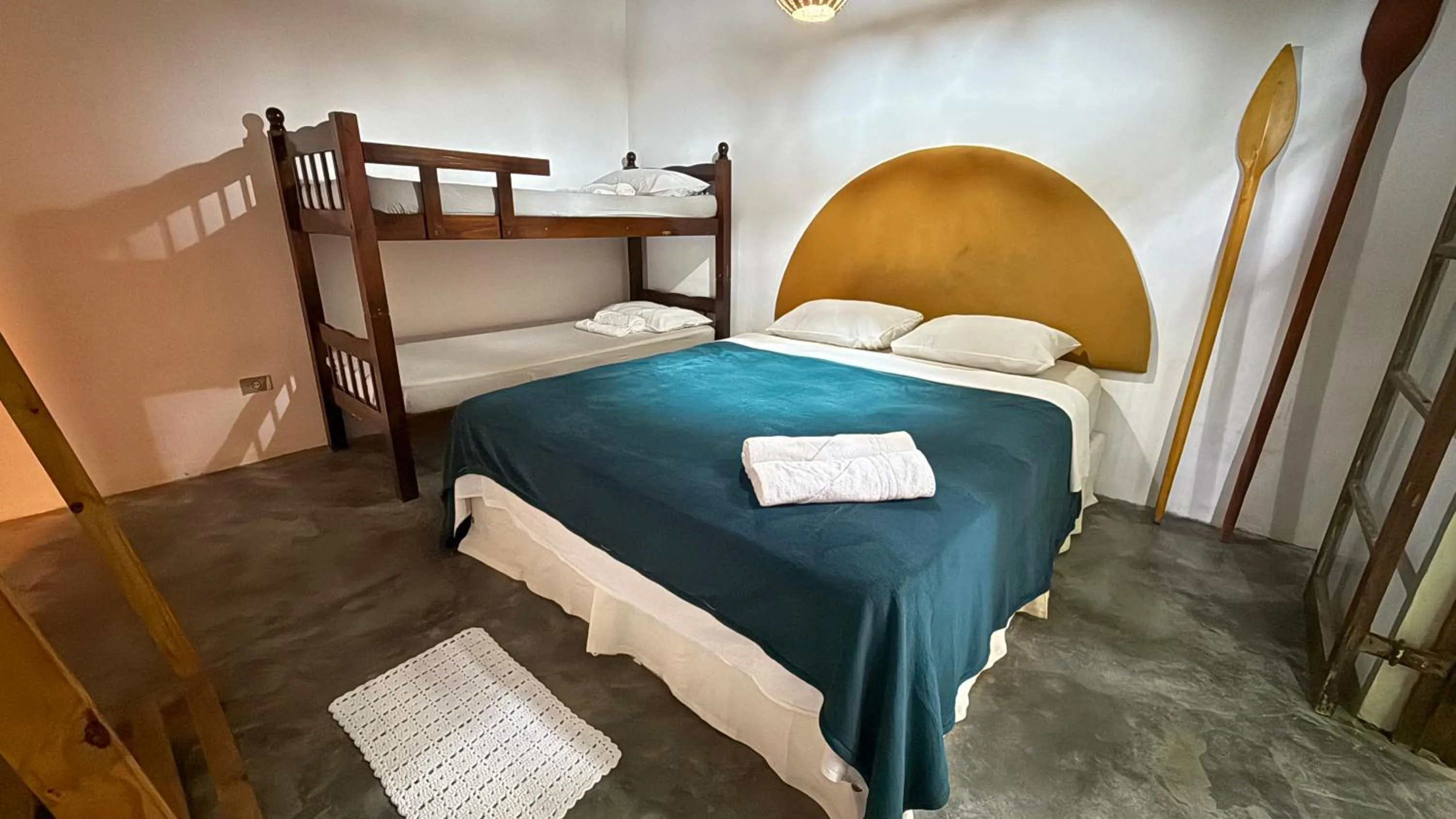 Photo of the whole room, Bed in Sambaqui Hostel
