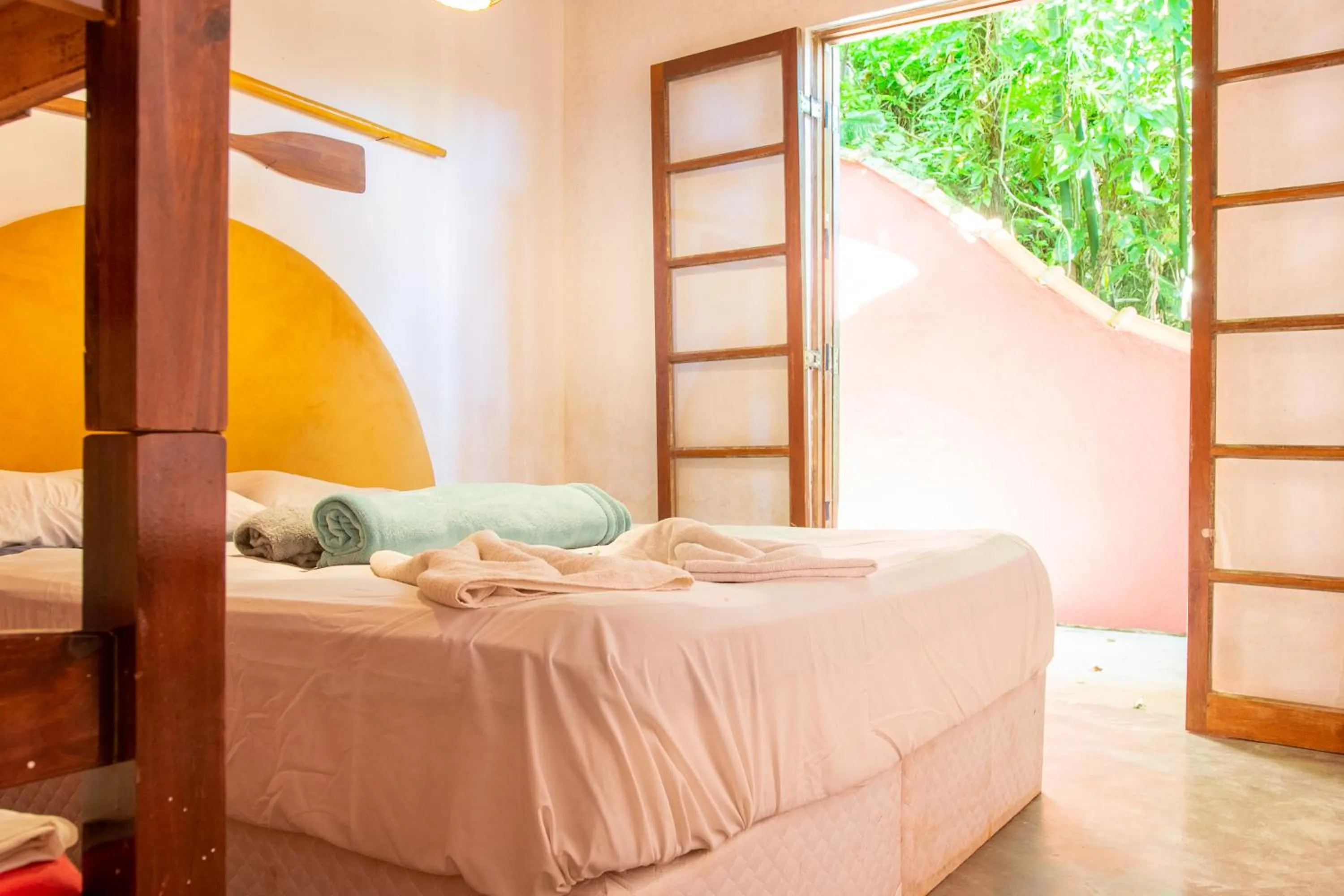 Photo of the whole room, Bed in Sambaqui Hostel