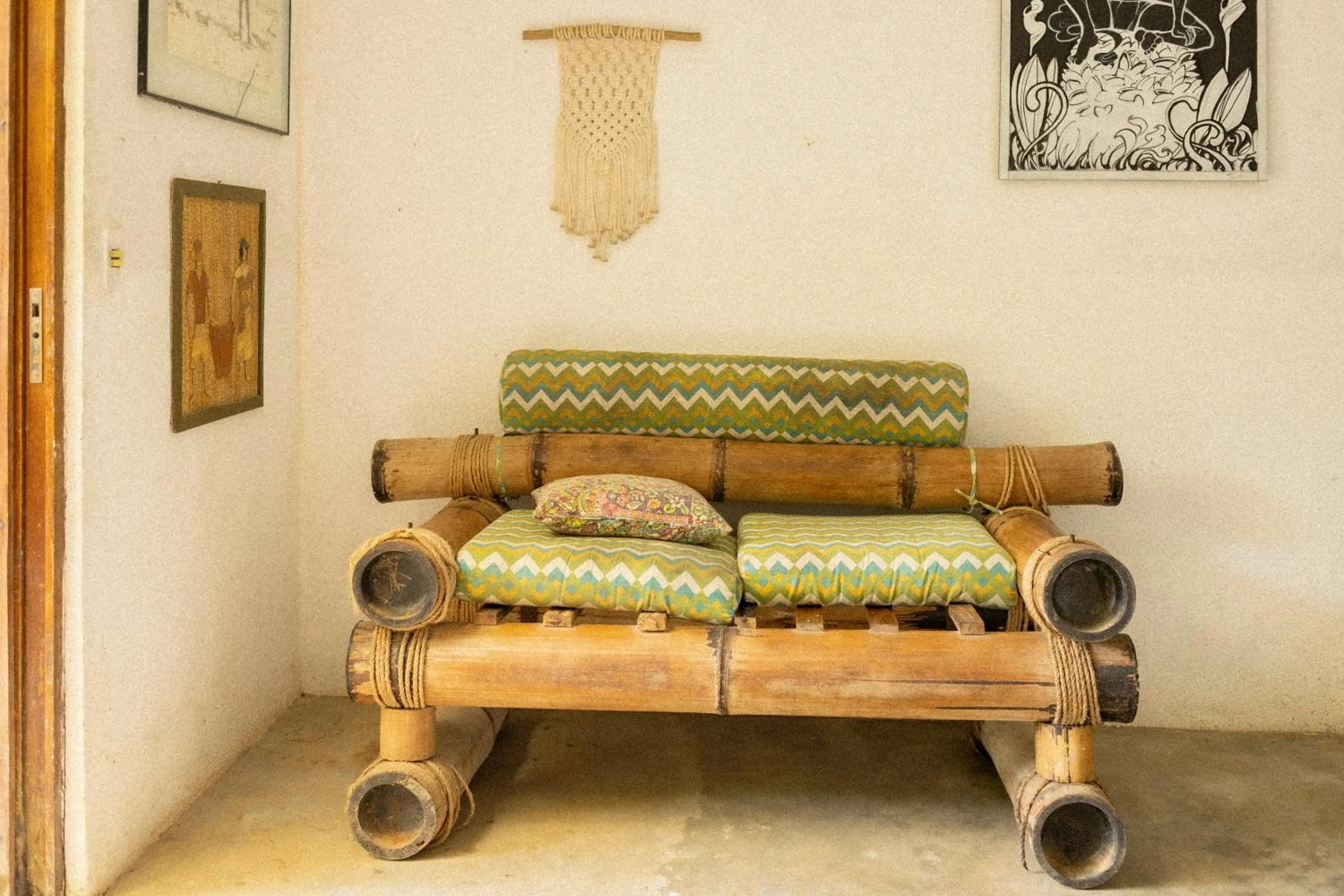 Living room in Sambaqui Hostel