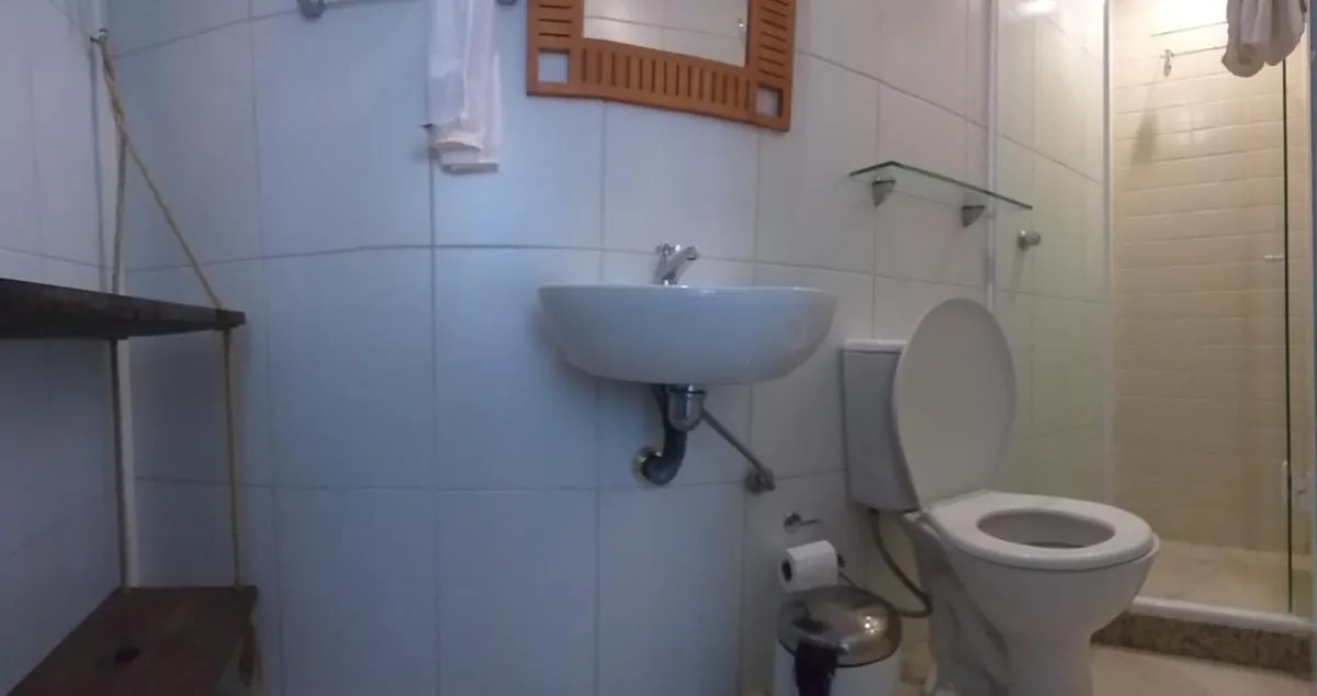 Bathroom in Airport Pousada