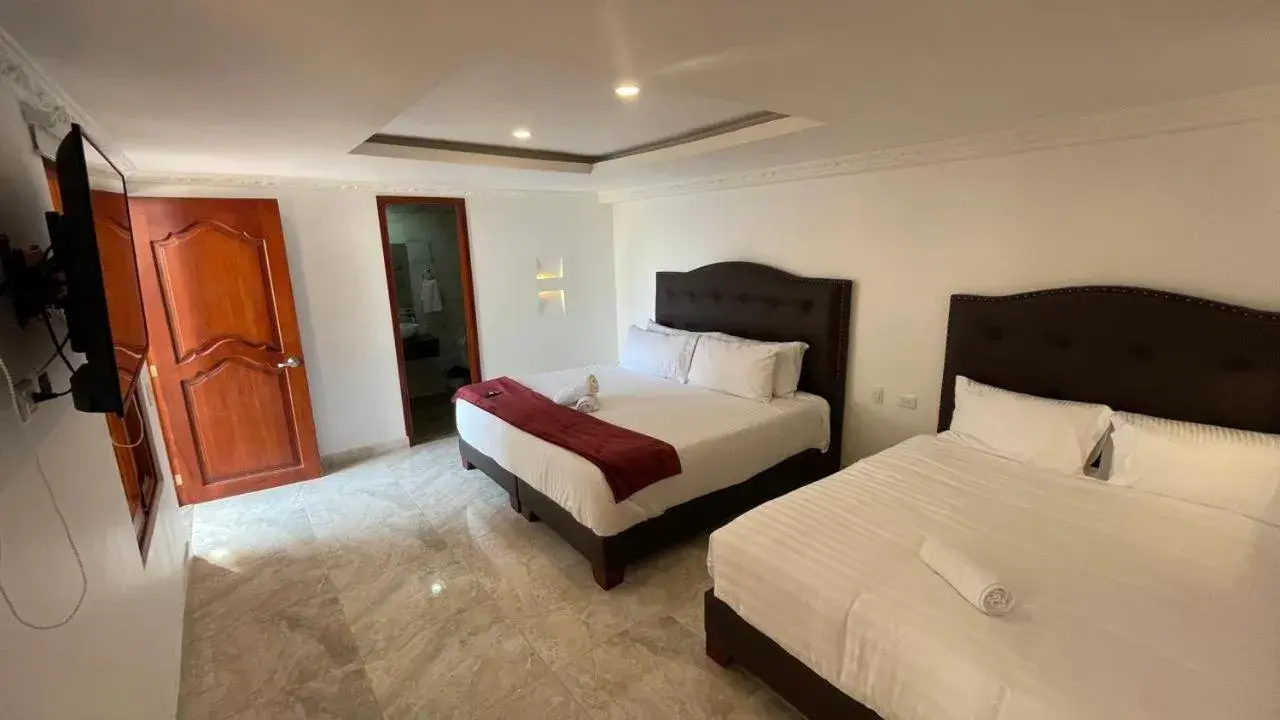 Superior Twin Room with Garden View in Hotel Puente Piedra Superior Twin Room with Garden View in Hotel Puente Piedra