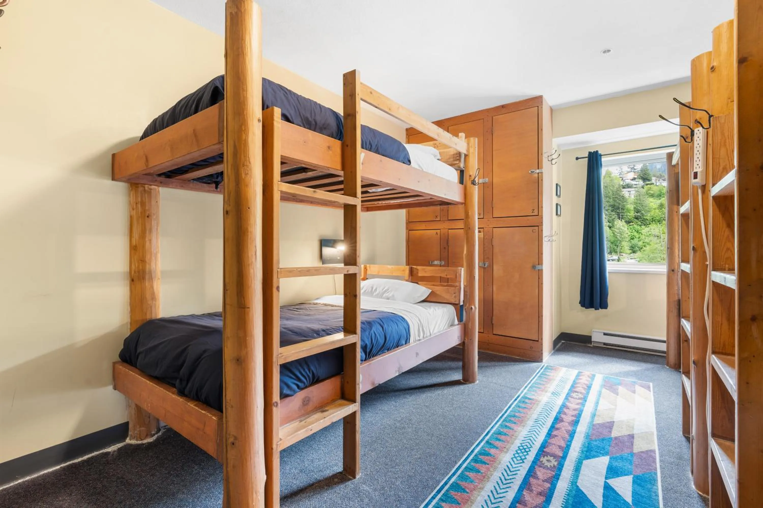 Photo of the whole room, Bed in Squamish Adventure Inn