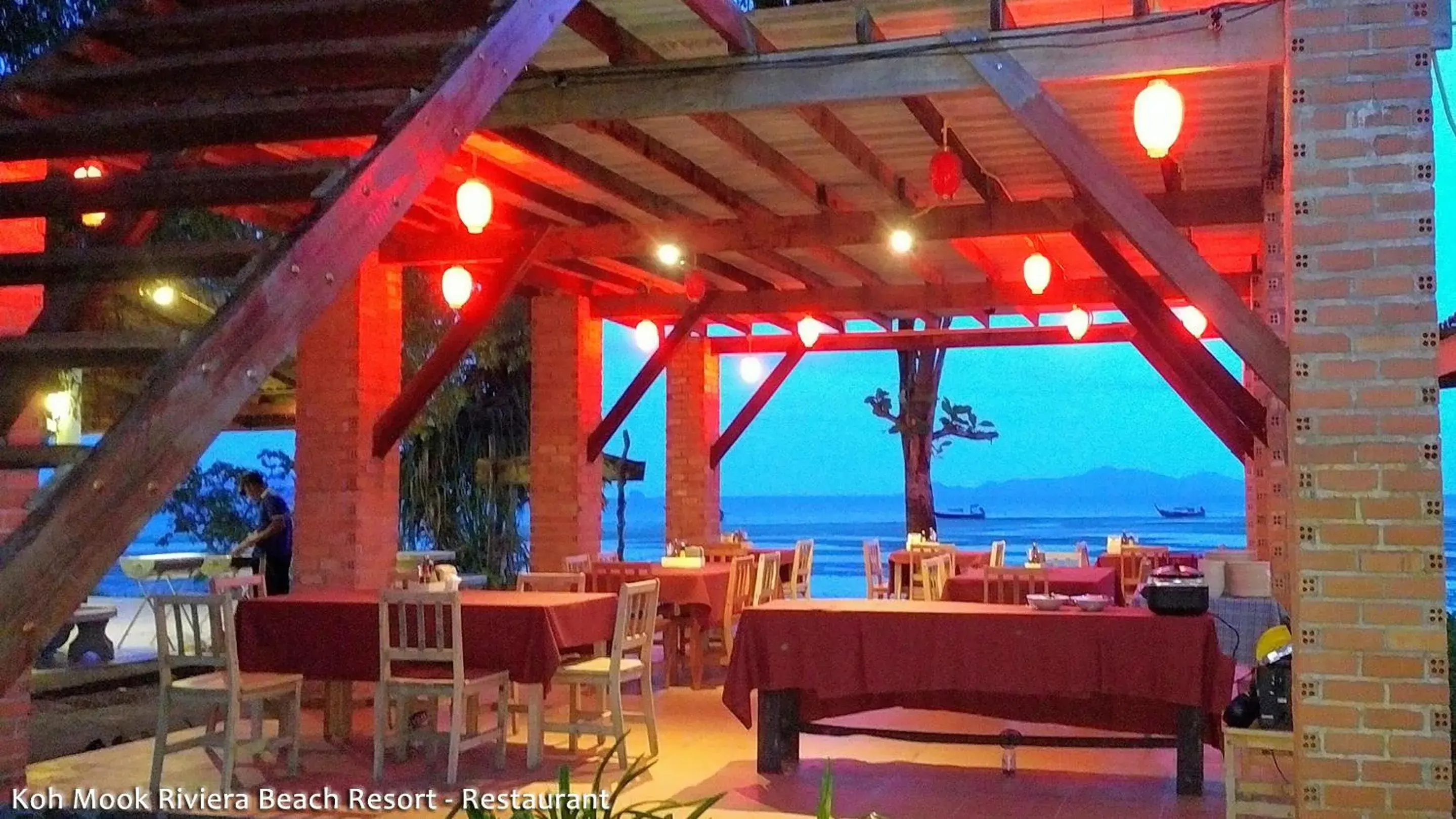 Restaurant/places to eat in Koh Mook Riviera Beach Resort Restaurant/places to eat in Koh Mook Riviera Beach Resort