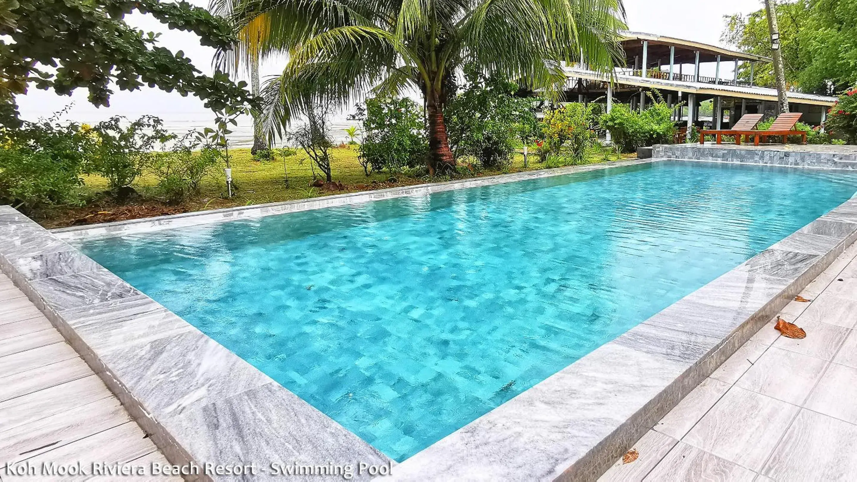 Swimming pool in Koh Mook Riviera Beach Resort Swimming pool in Koh Mook Riviera Beach Resort