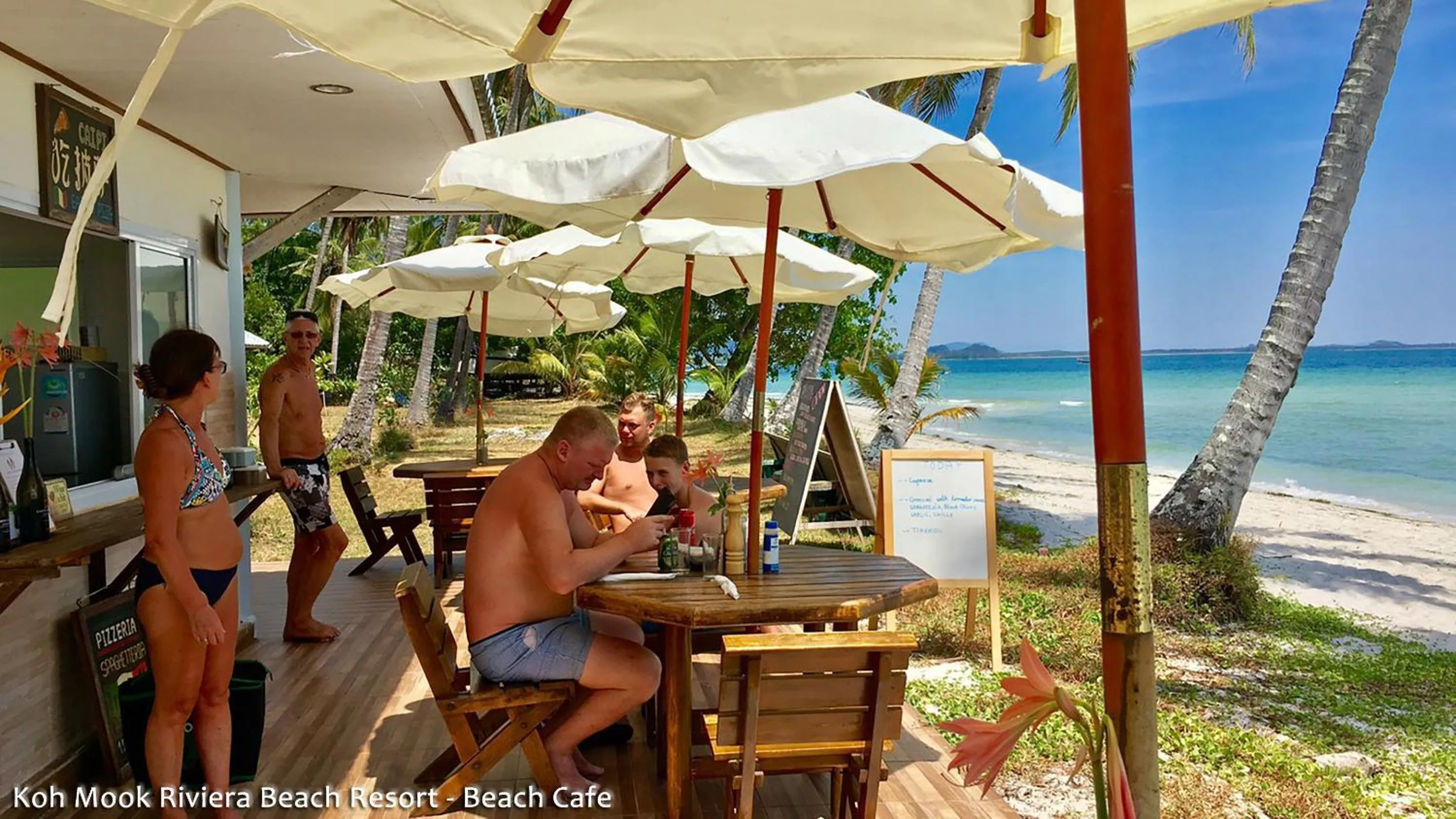 Restaurant/places to eat in Koh Mook Riviera Beach Resort