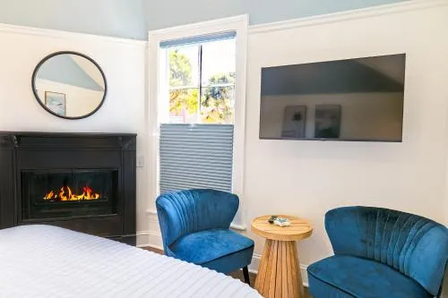 BytheSea Inn