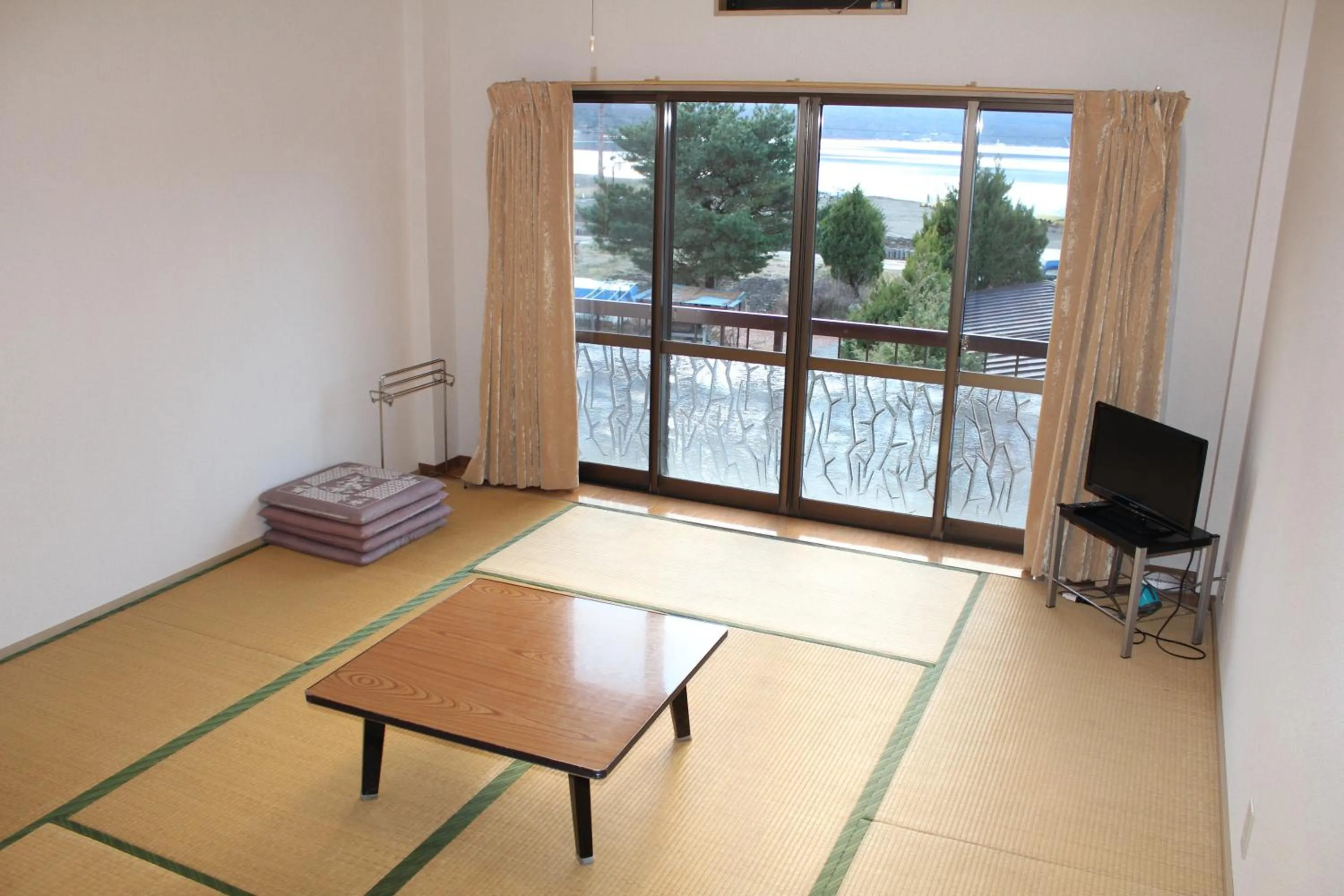 Photo of the whole room in Sugakuso