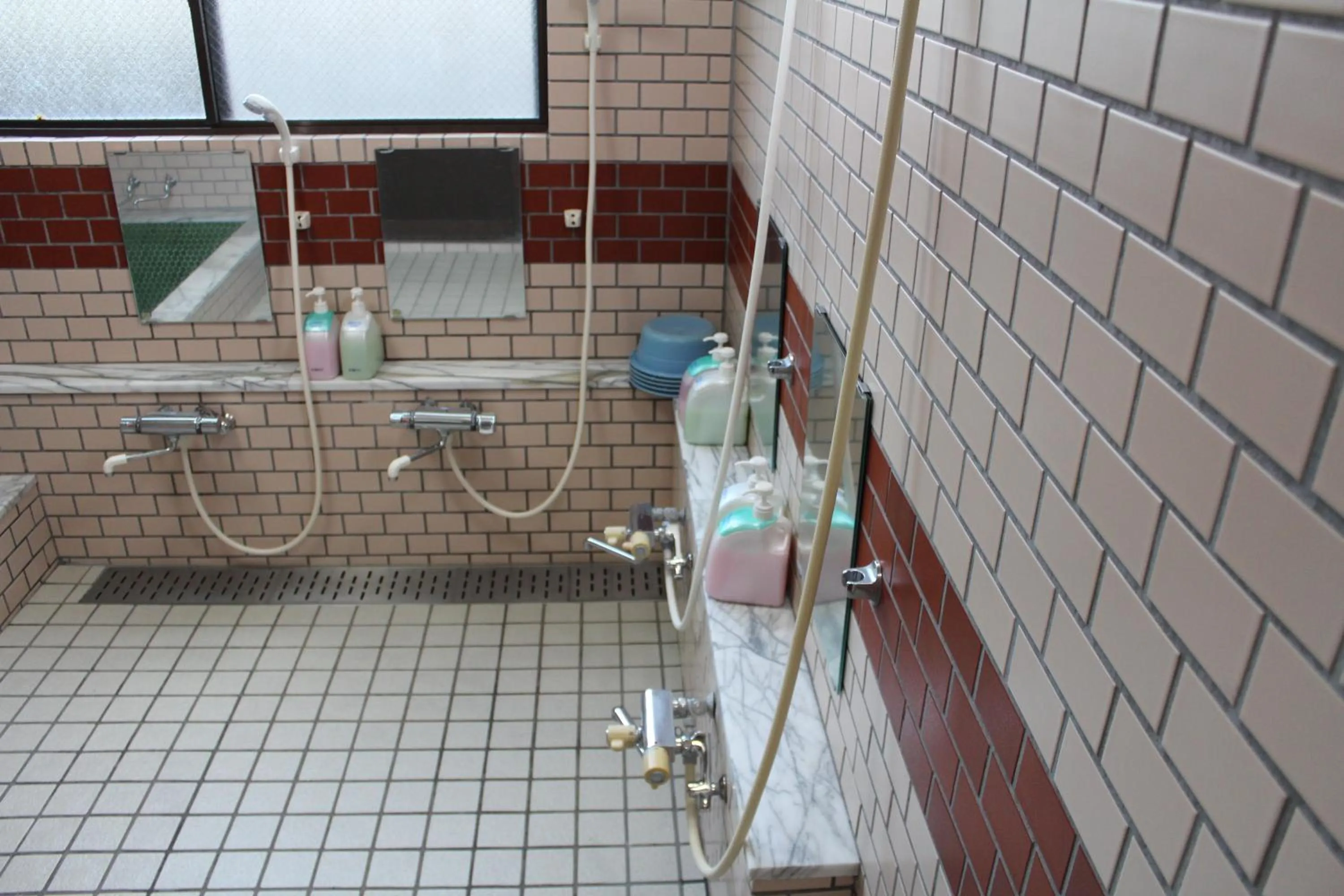 Public Bath in Sugakuso