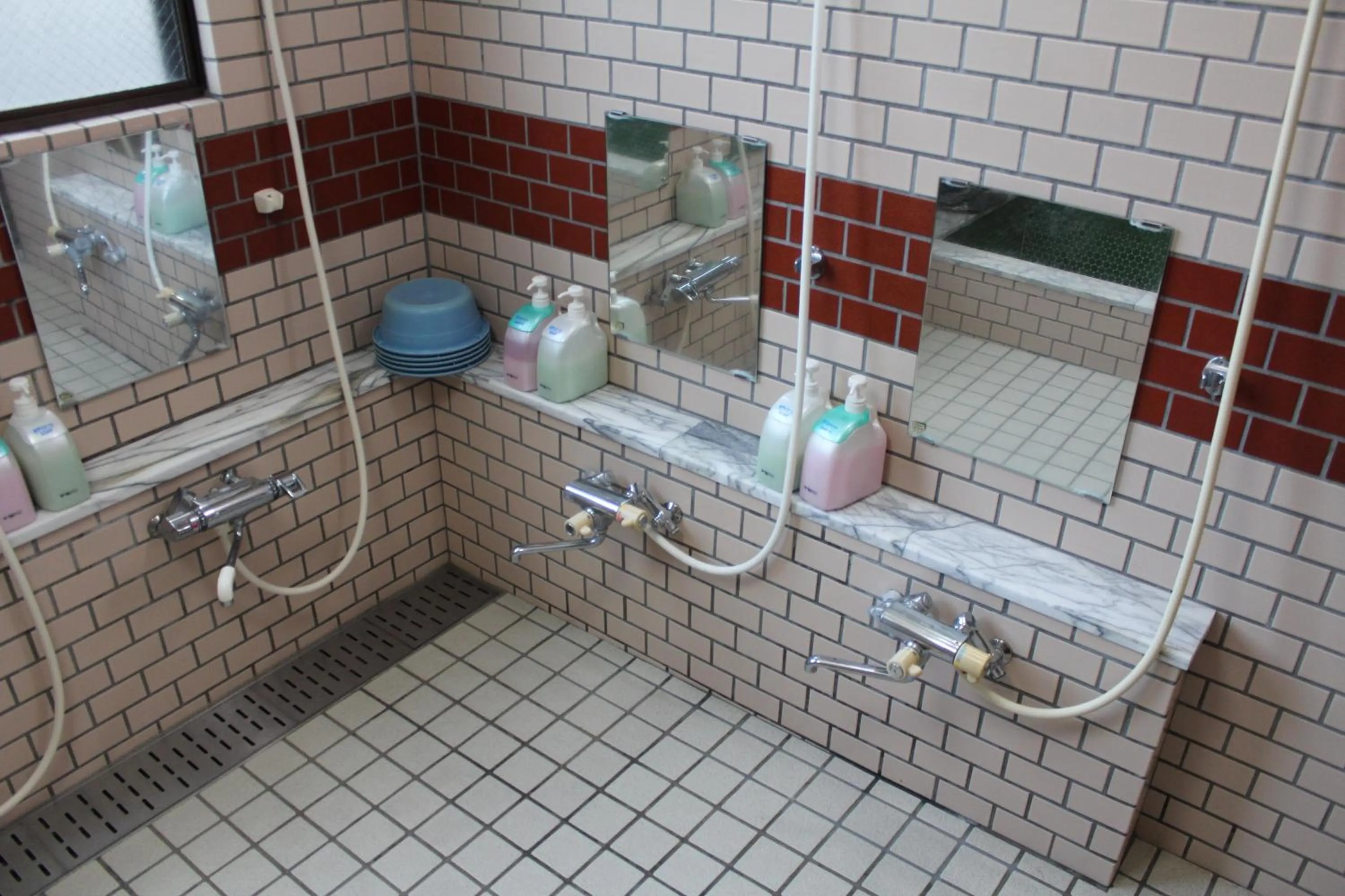 Public Bath in Sugakuso