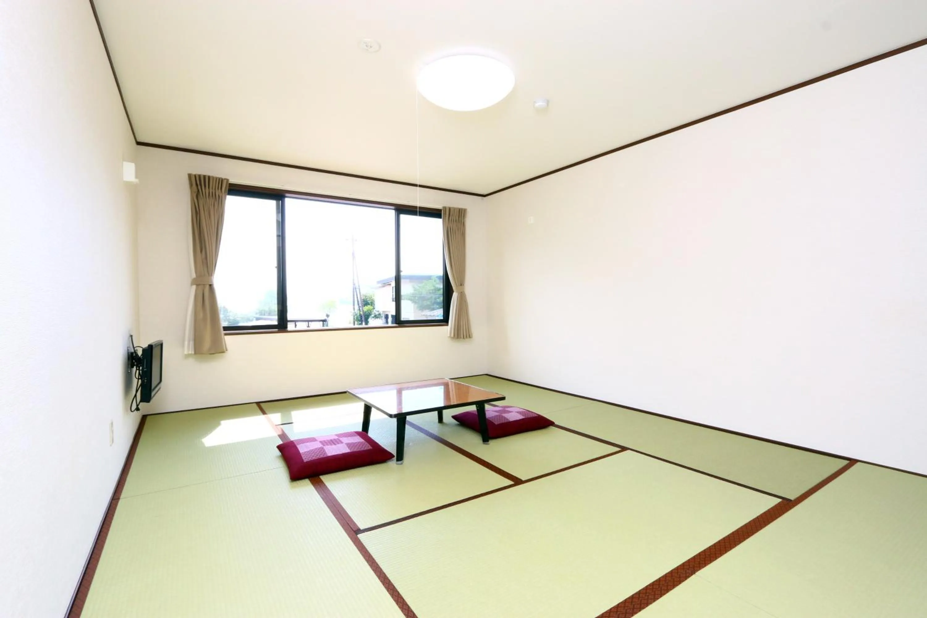 Photo of the whole room in Sugakuso