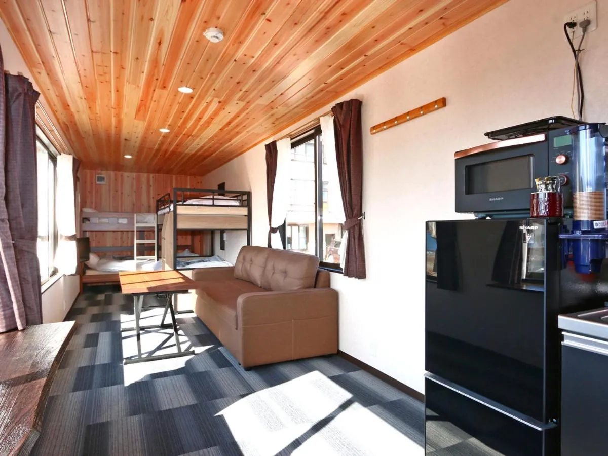 Photo of the whole room in Sugakuso