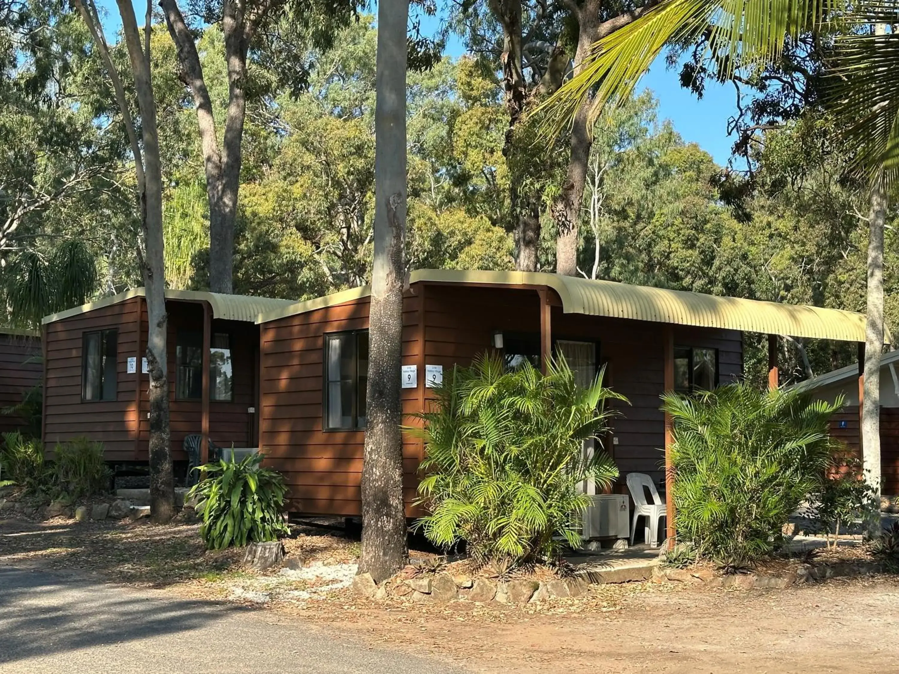 Bungalow with Shared Bathroom in 1770 Holiday Village Bungalow with Shared Bathroom in 1770 Holiday Village