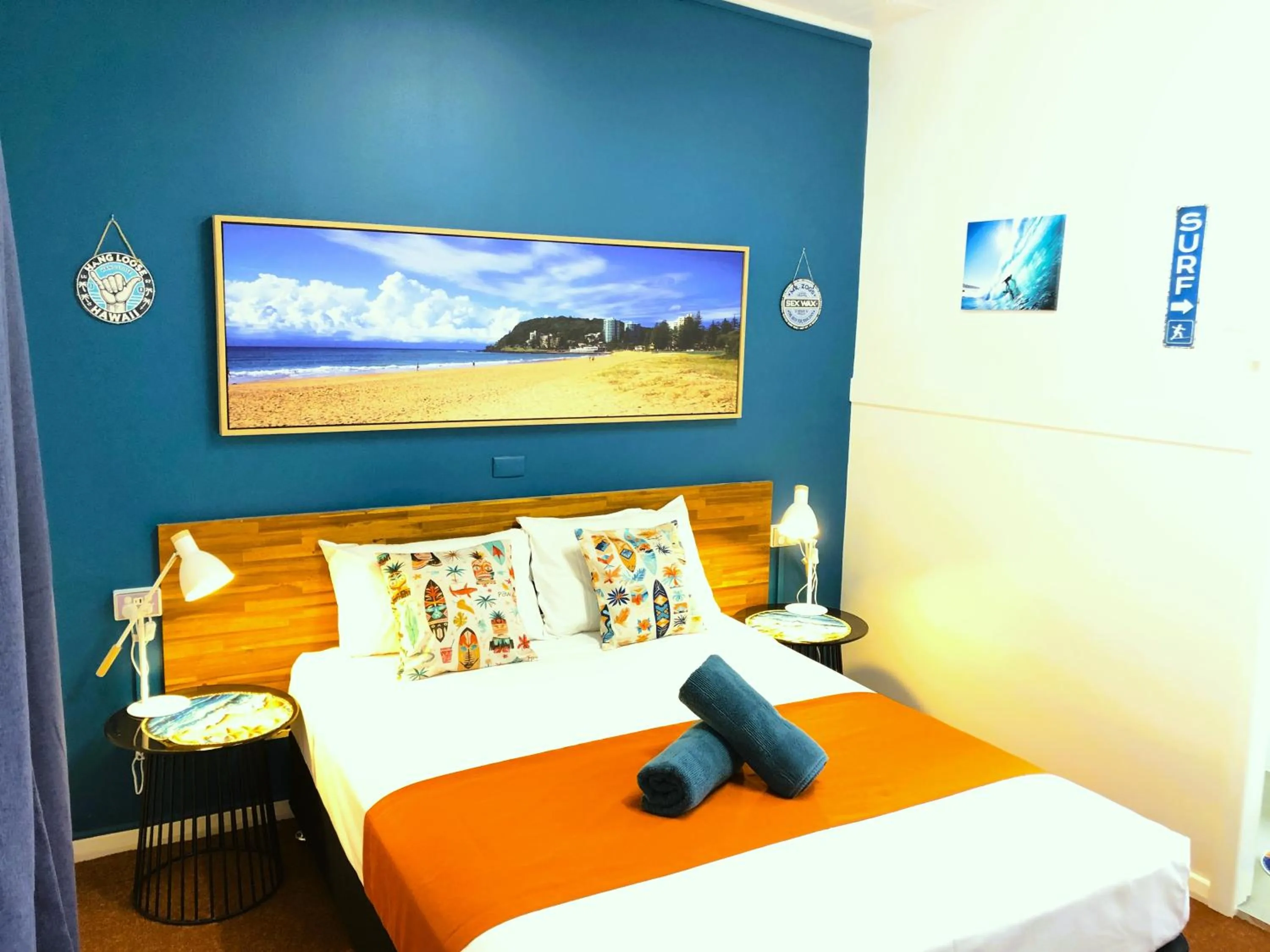 Decorative detail, Bed in Acacia Motel