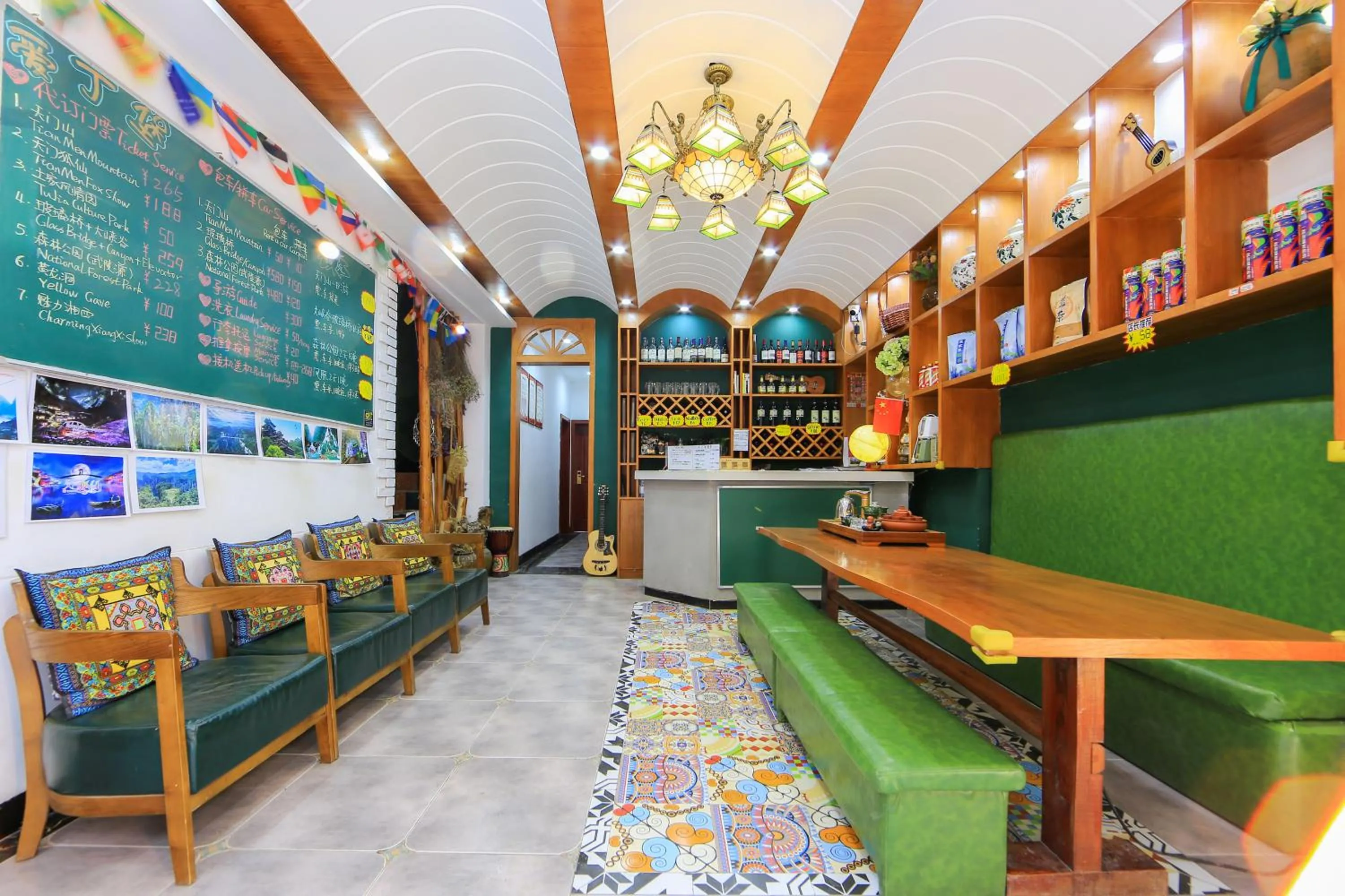 Living room in Edinburgh Hostel