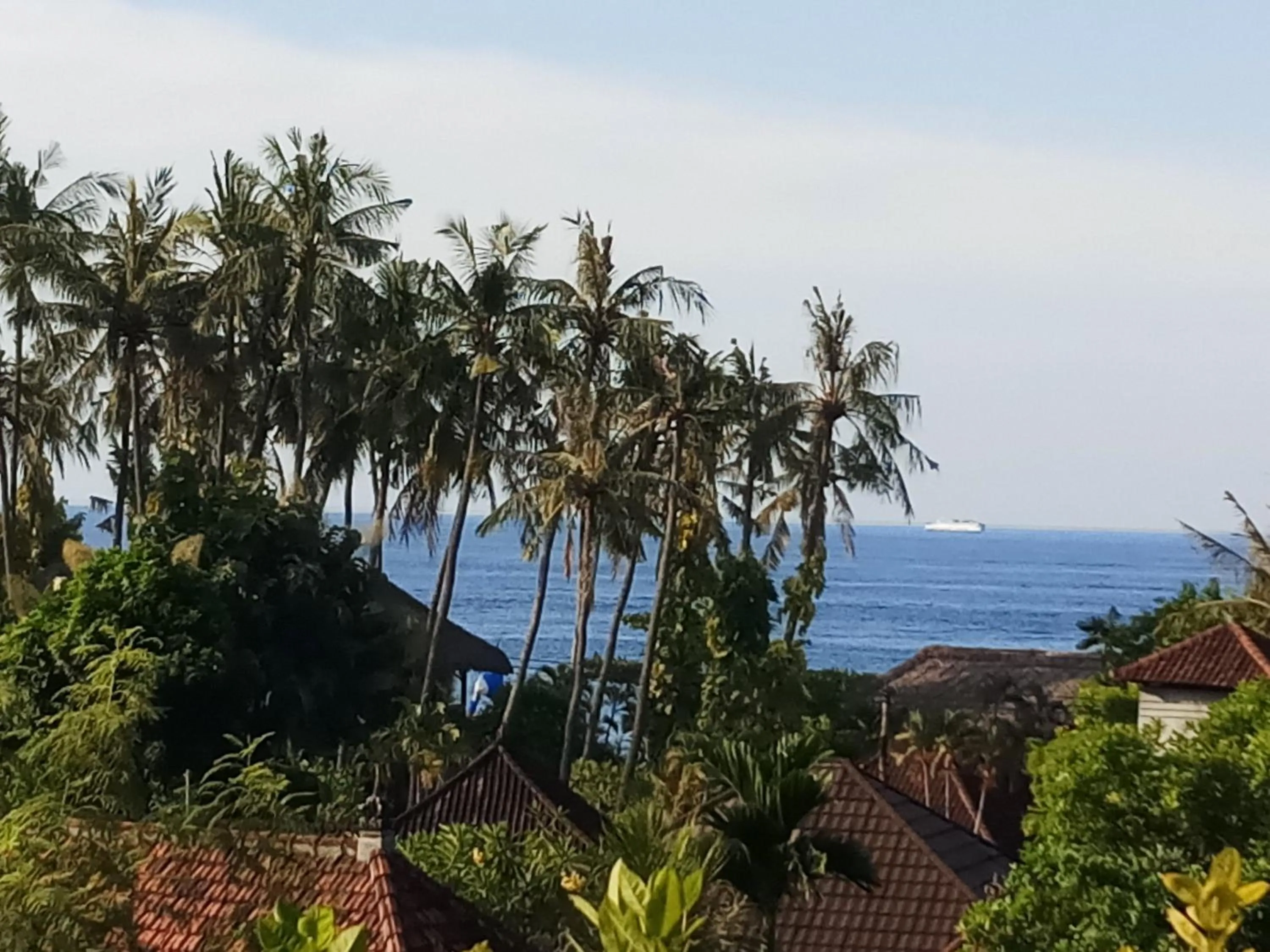 Sea view in Rumah Wayans Lipah