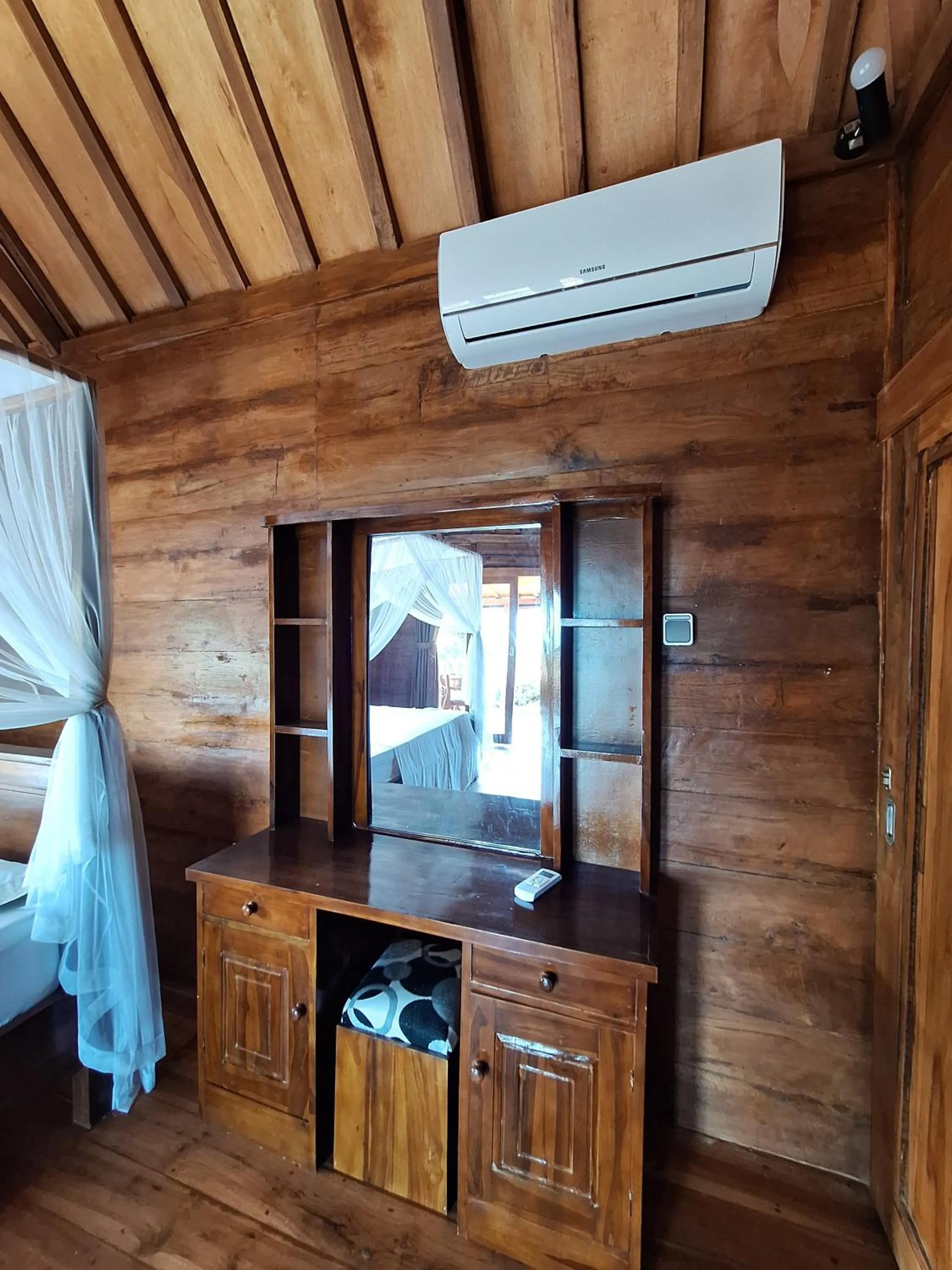 Bedroom, Bed in Rumah Wayans Lipah