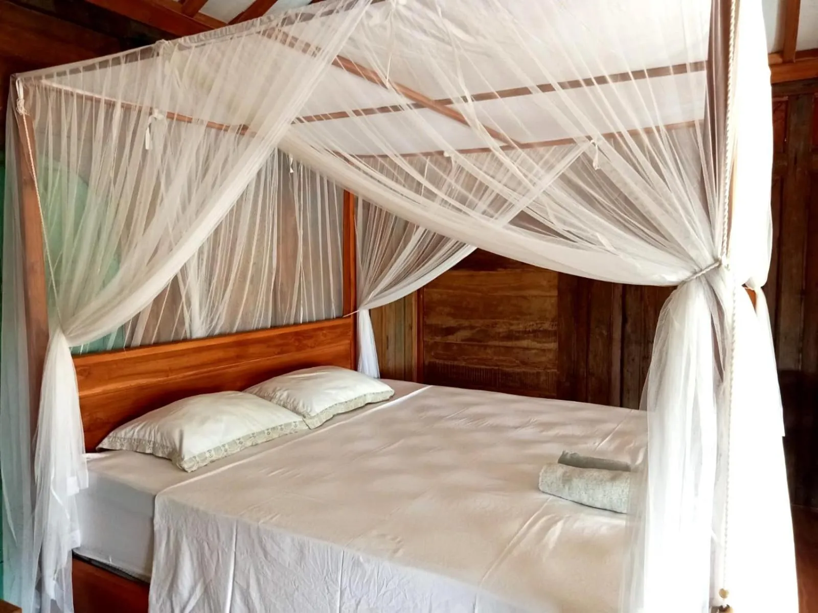 Bedroom, Bed in Rumah Wayans Lipah