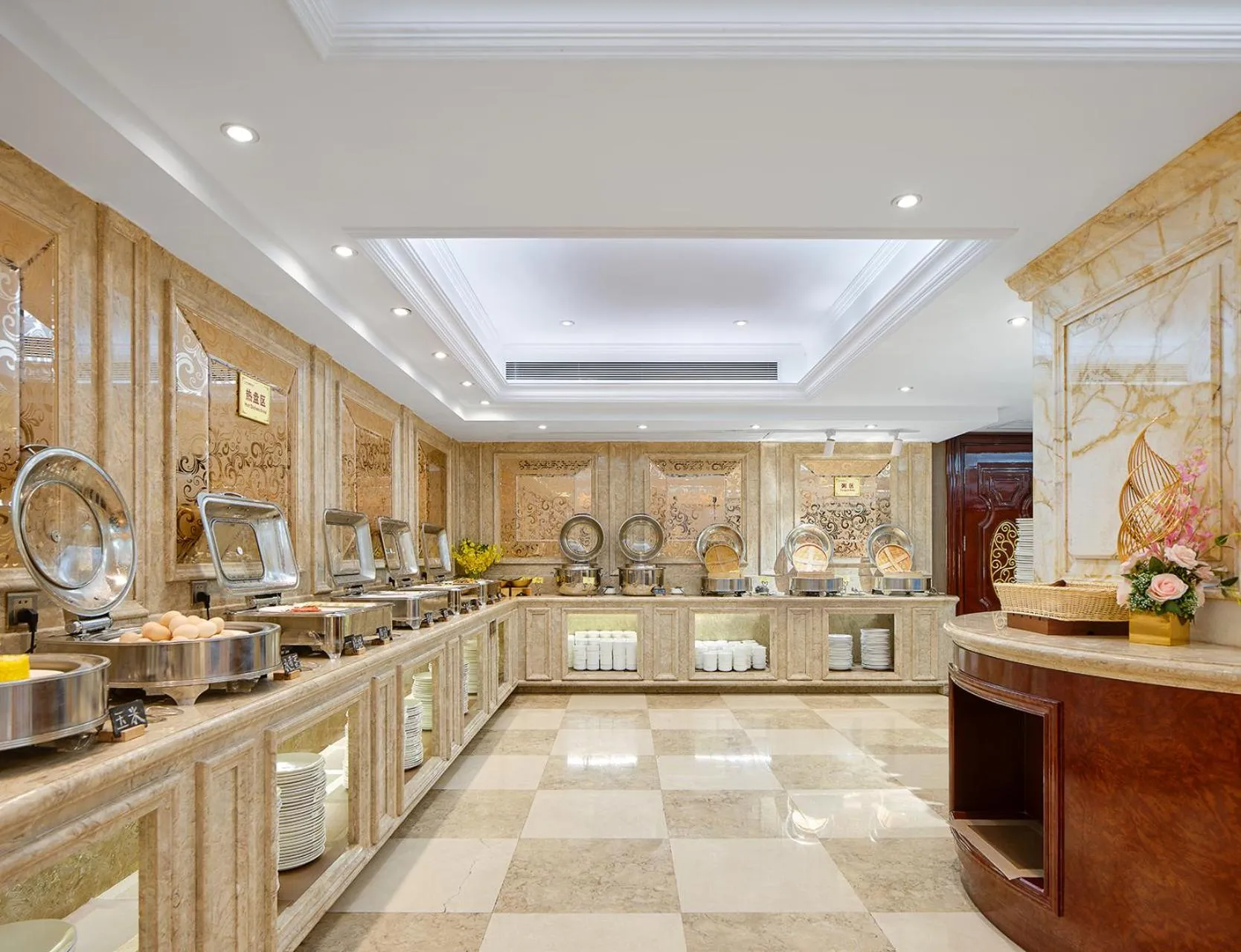 Restaurant/places to eat in Yueda Financial City International Hotel