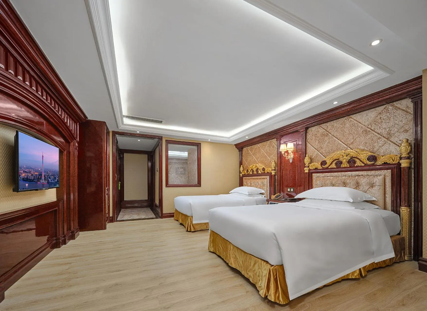 Photo of the whole room, Bed in Yueda Financial City International Hotel