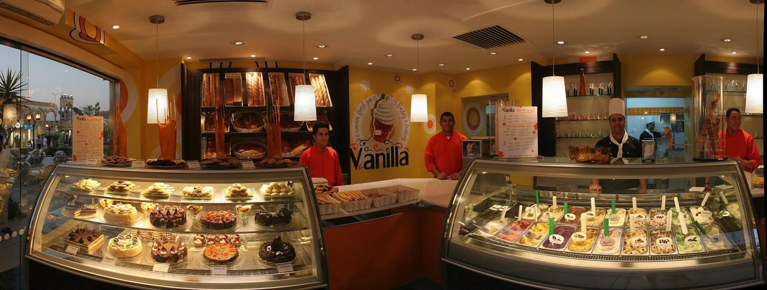 Restaurant/places to eat in Camel Dive Club & Boutique Hotel