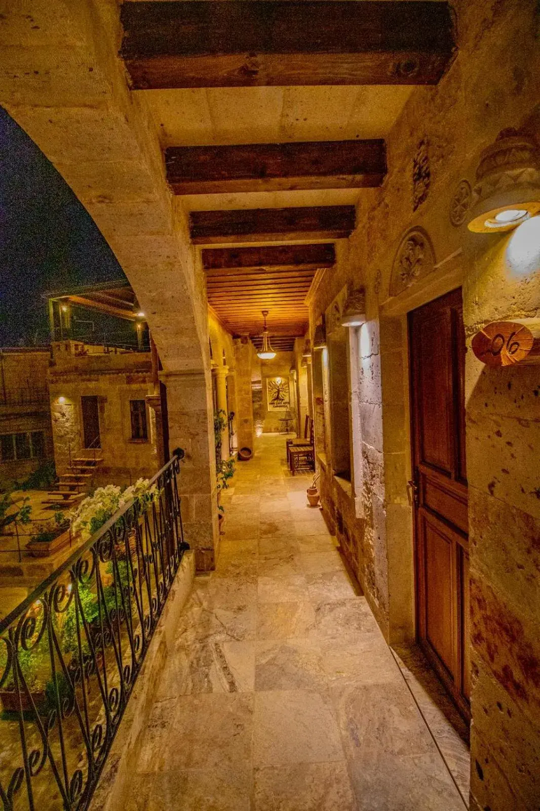 Inner courtyard view in Aren Cave Hotel And Art Gallery Inner courtyard view in Aren Cave Hotel And Art Gallery