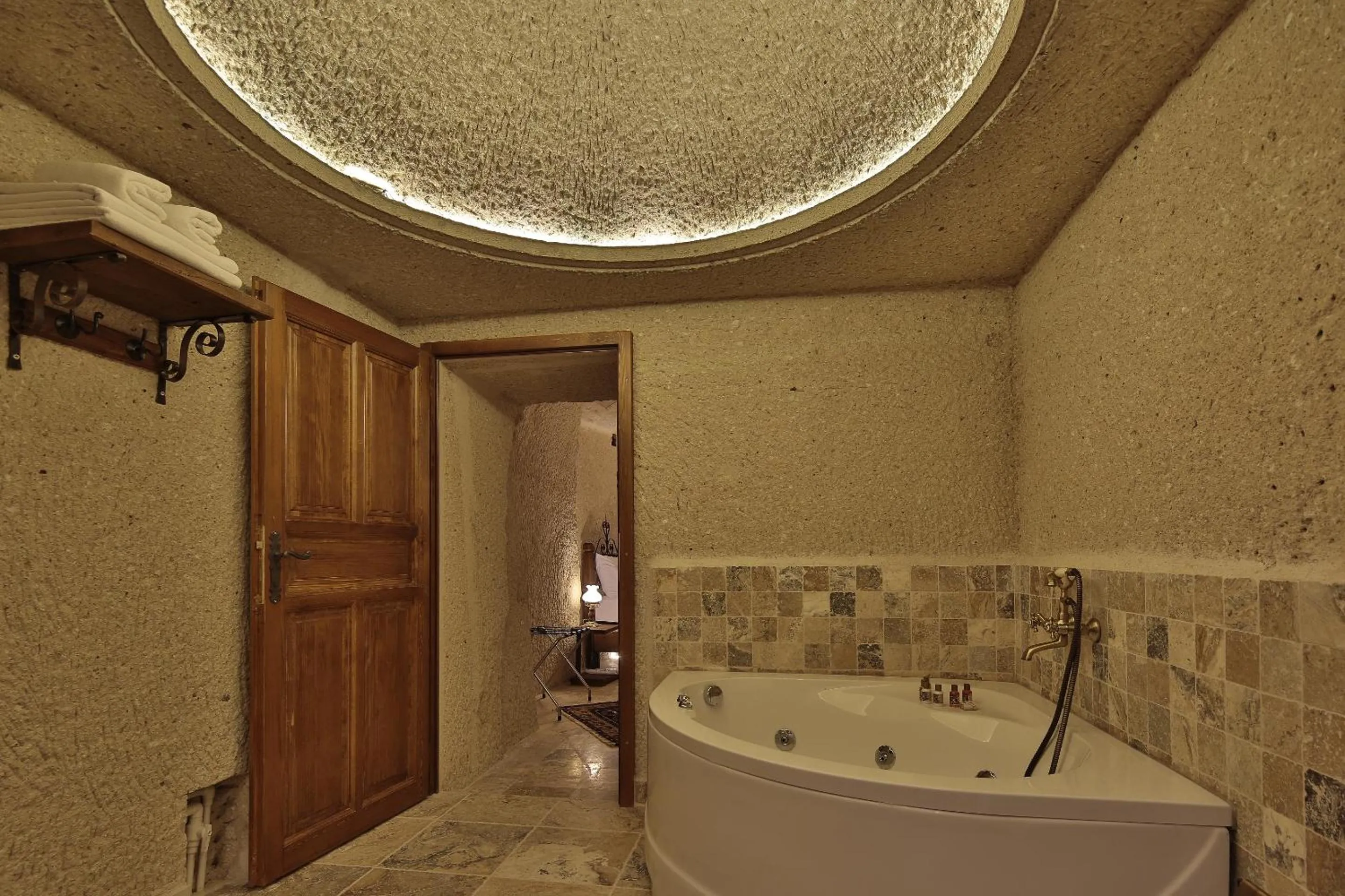 Bathroom in Aren Cave Hotel And Art Gallery