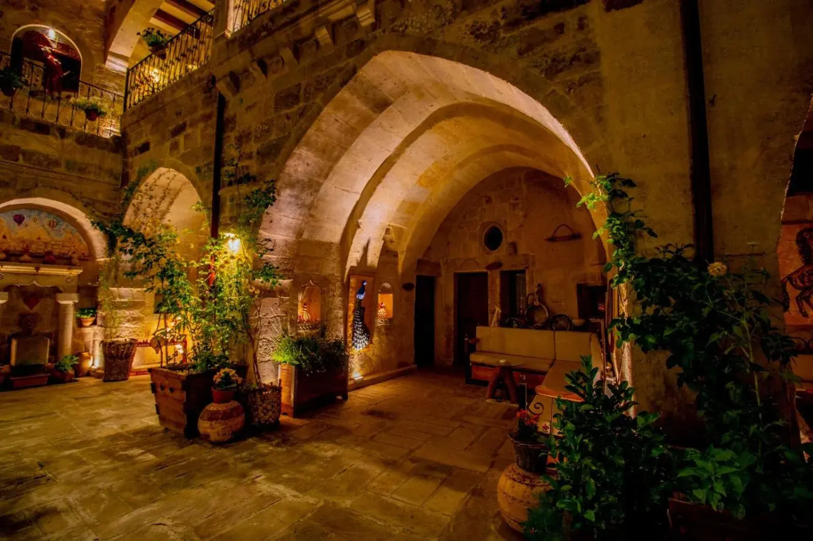 Inner courtyard view in Aren Cave Hotel And Art Gallery Inner courtyard view in Aren Cave Hotel And Art Gallery
